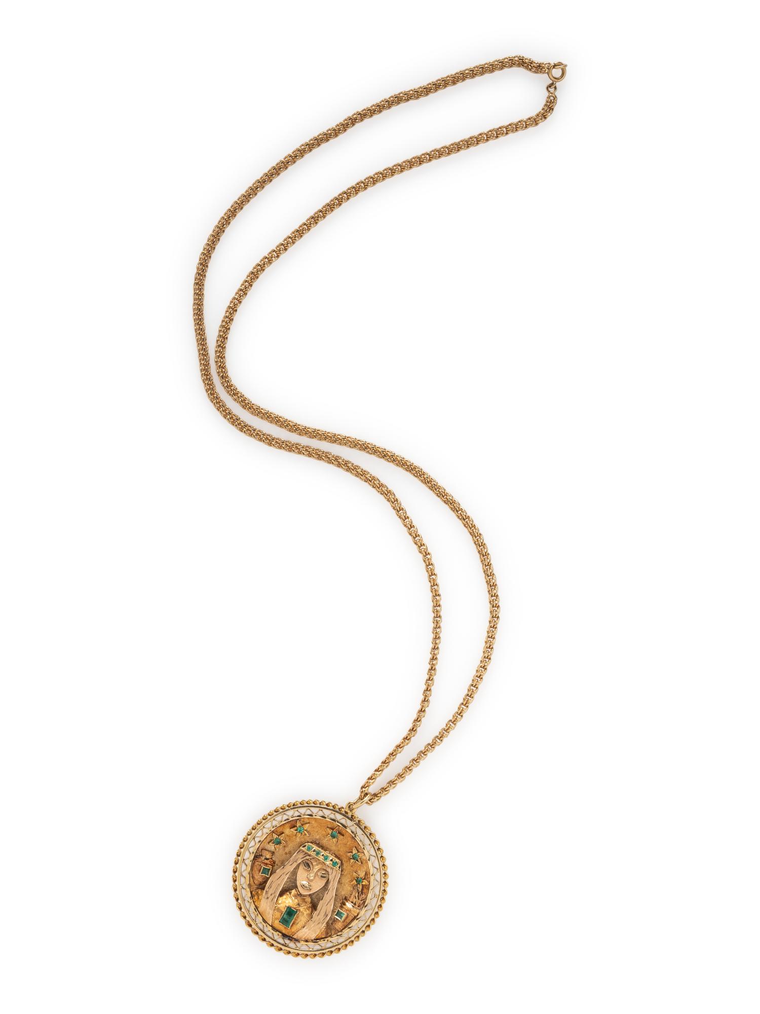 YELLOW GOLD AND EMERALD PENDANT NECKLACE