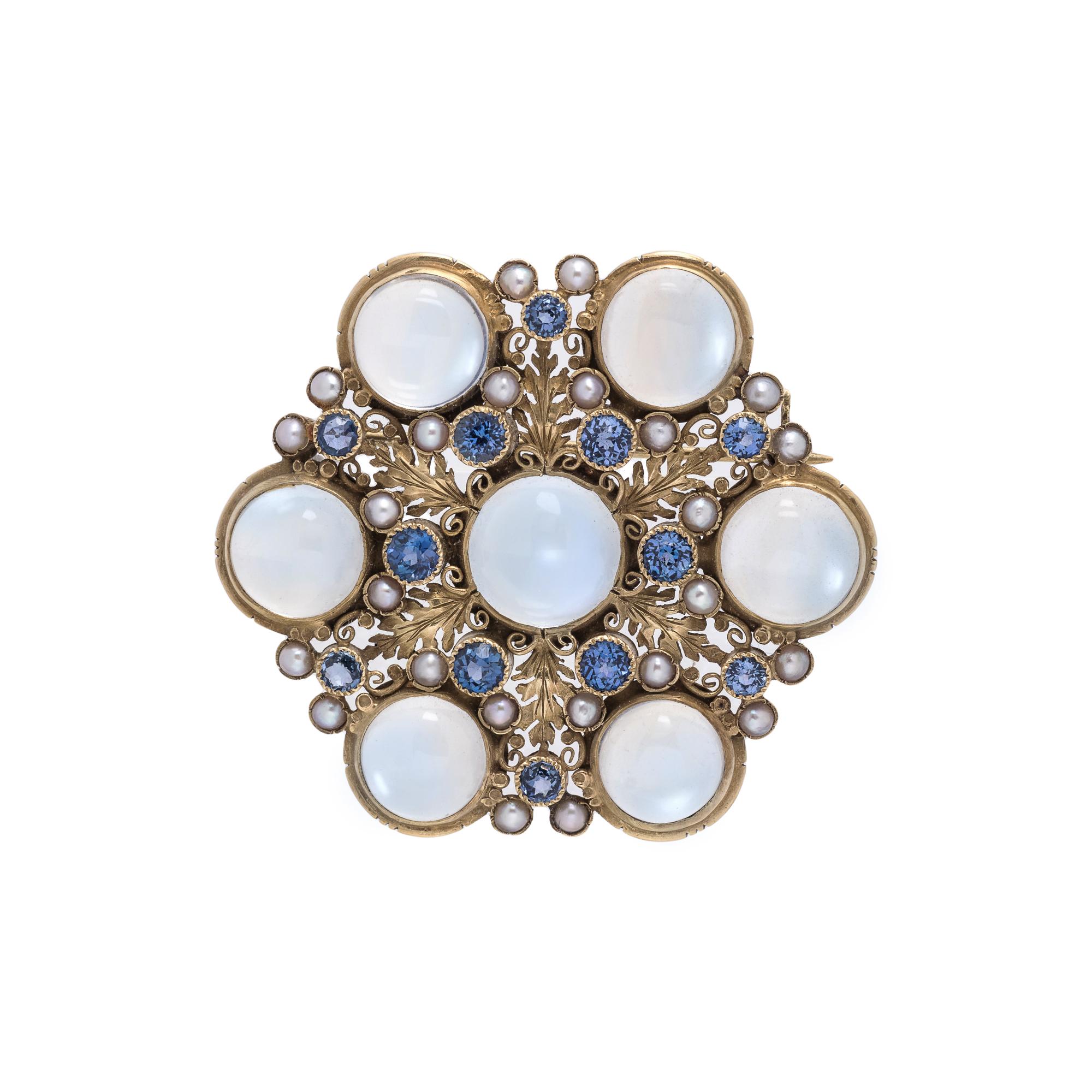 ARTS & CRAFTS, YELLOW GOLD, MOONSTONE, SAPPHIRE AND SEED PEARL BROOCH