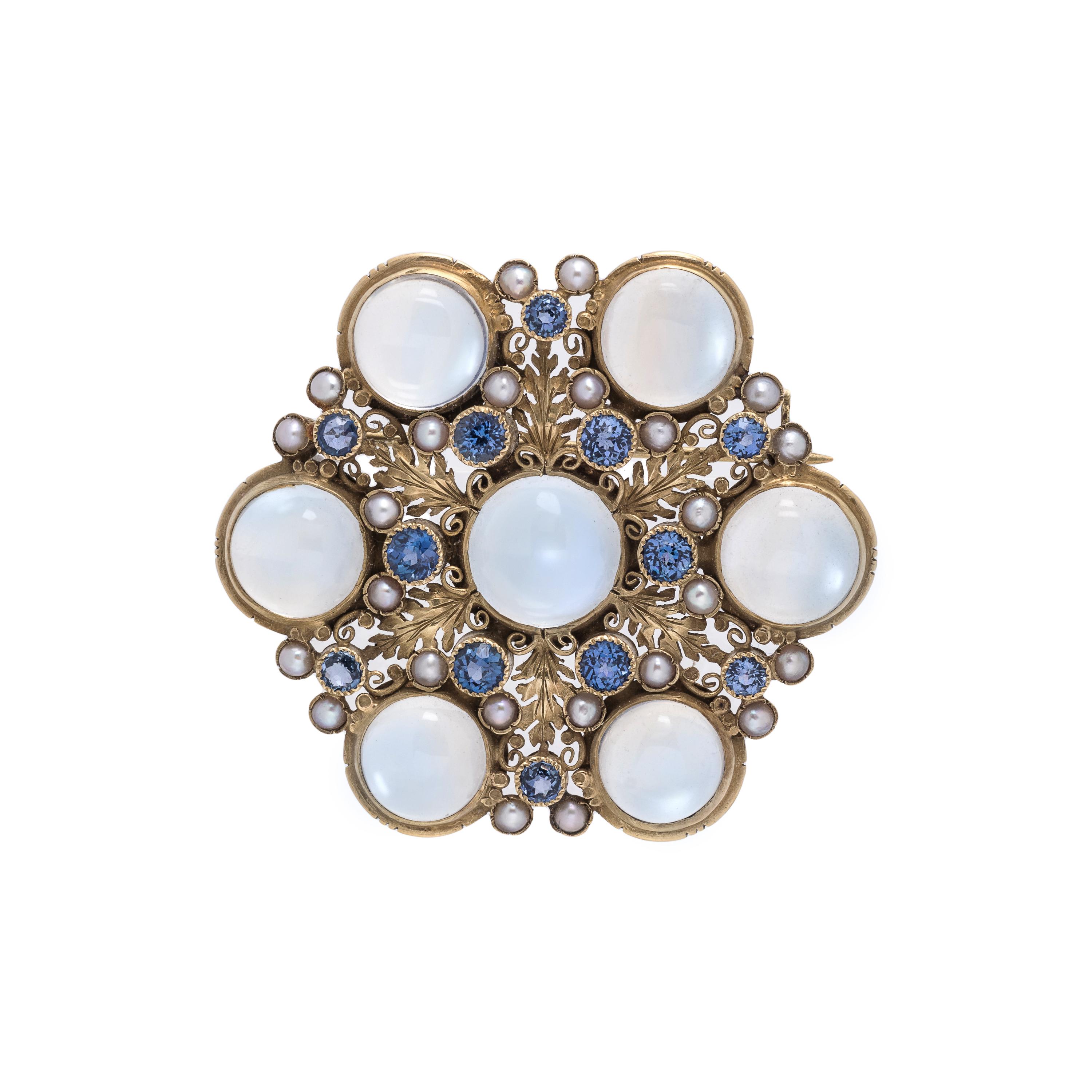 ARTS & CRAFTS, YELLOW GOLD, MOONSTONE, SAPPHIRE AND SEED PEARL BROOCH