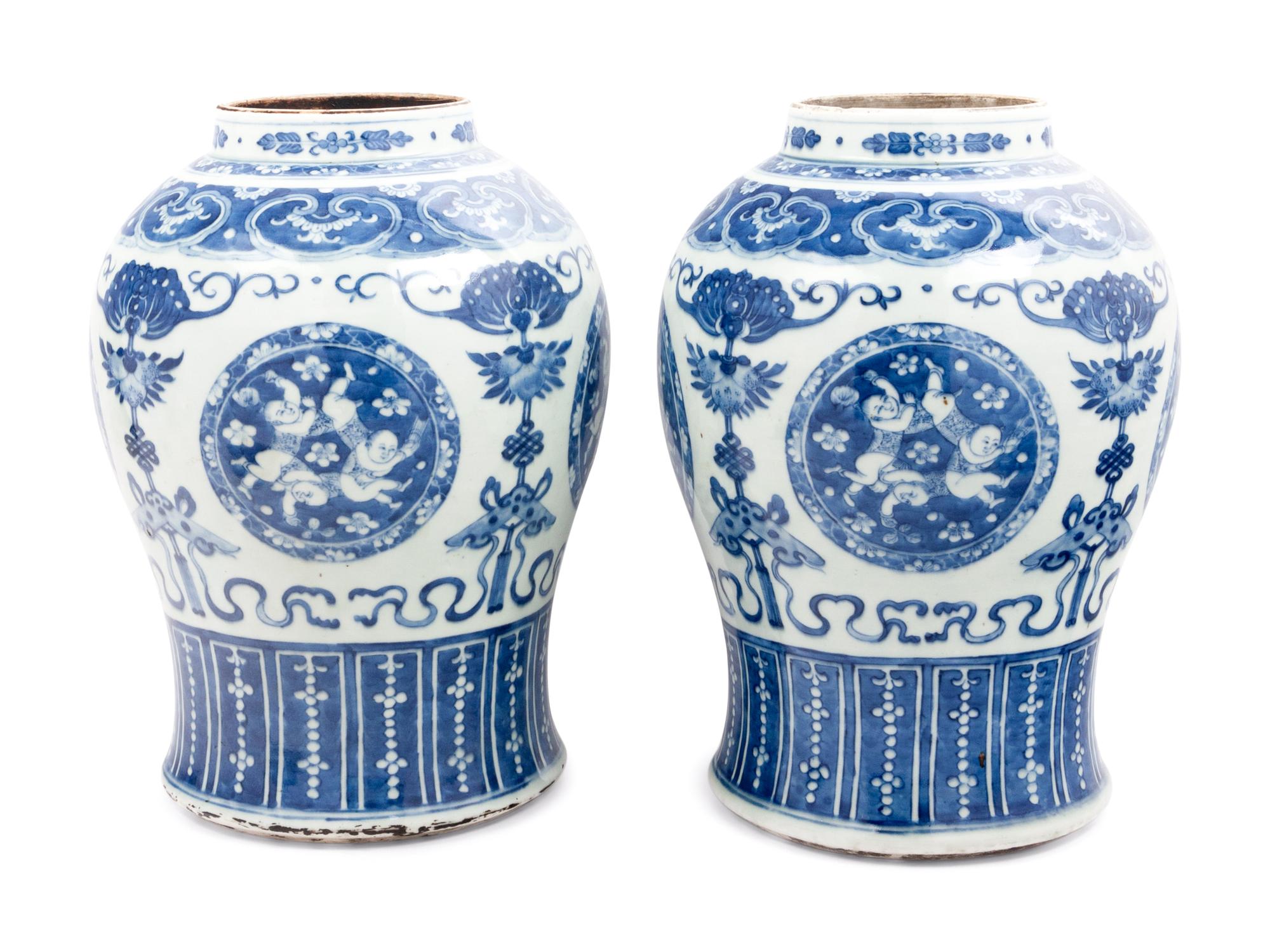 A Pair of Blue and White Porcelain General Jars and Covers