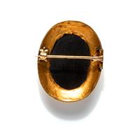 A Neoclassical Gold and Nicolo Brooch with the Family of Aeneas Quitting Troy — 14k stamp on clasp, signed ΑΠΟΛΛΟΝΙΔΟΥ
