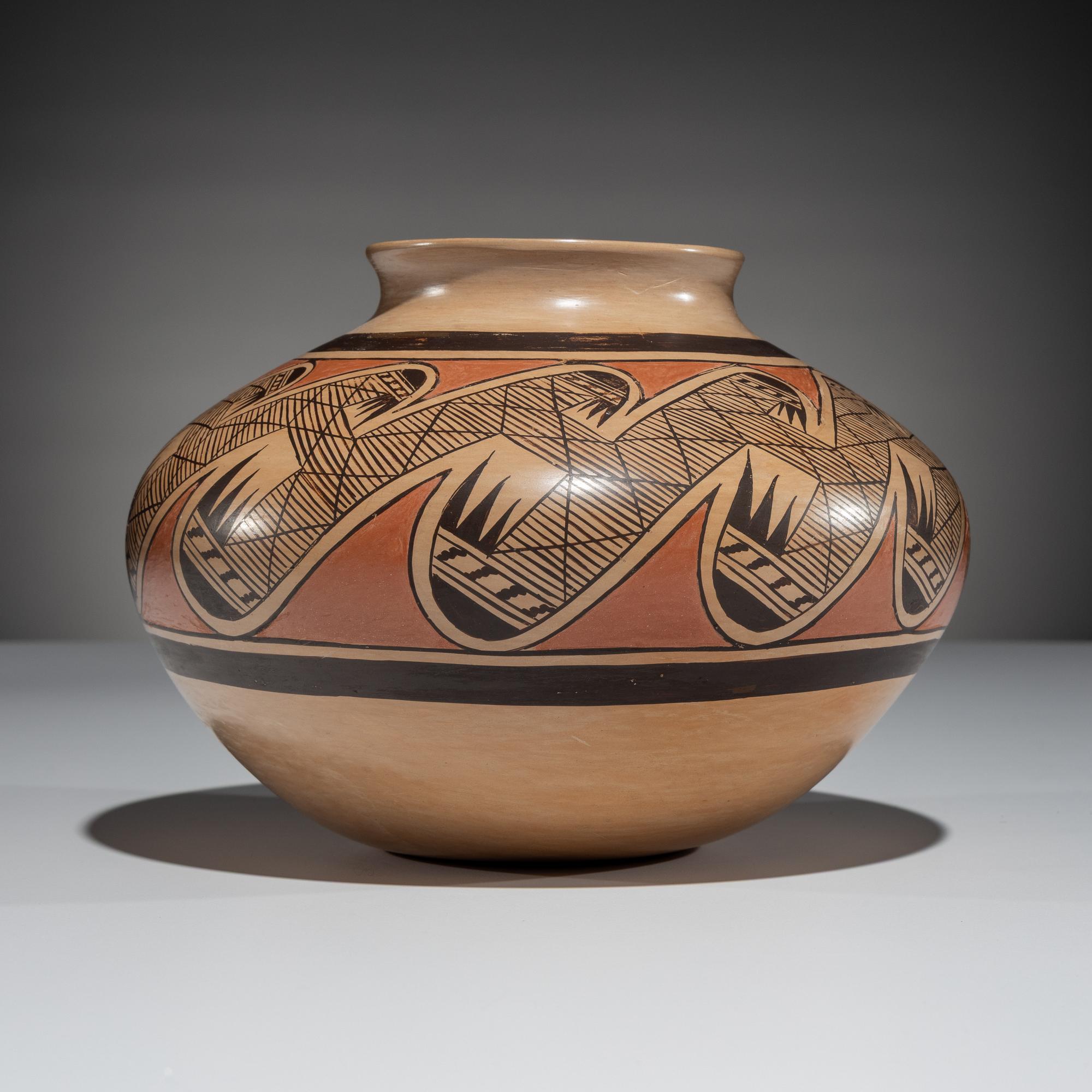 Pottery Jar, Migration Pattern