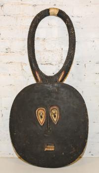 A Baule Style Mask. Length 39 inches.