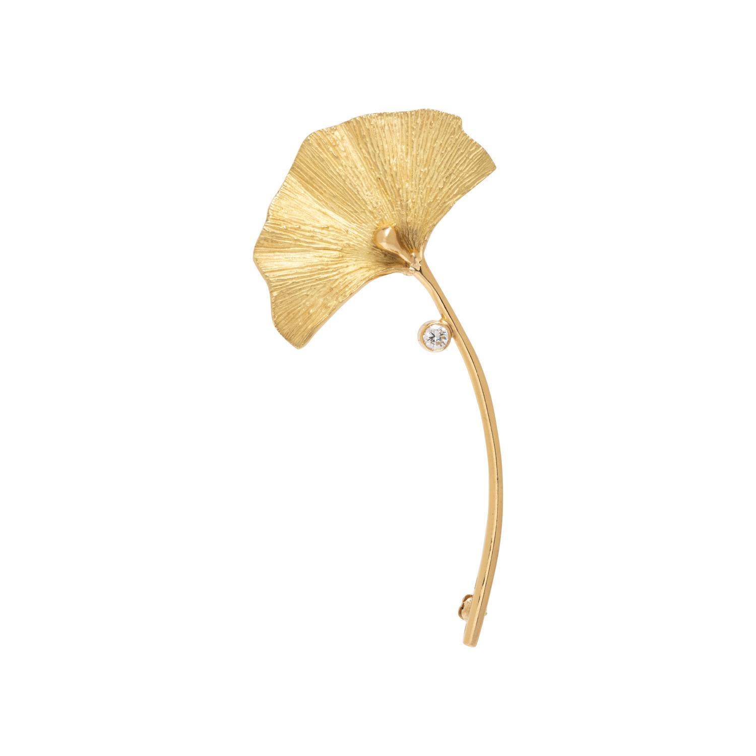 YELLOW GOLD AND DIAMOND GINKO LEAF BROOCH