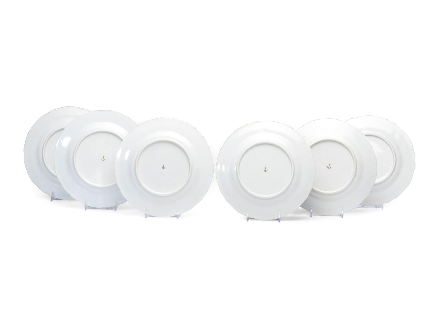Twelve Chelsea Style Porcelain Dessert Plates