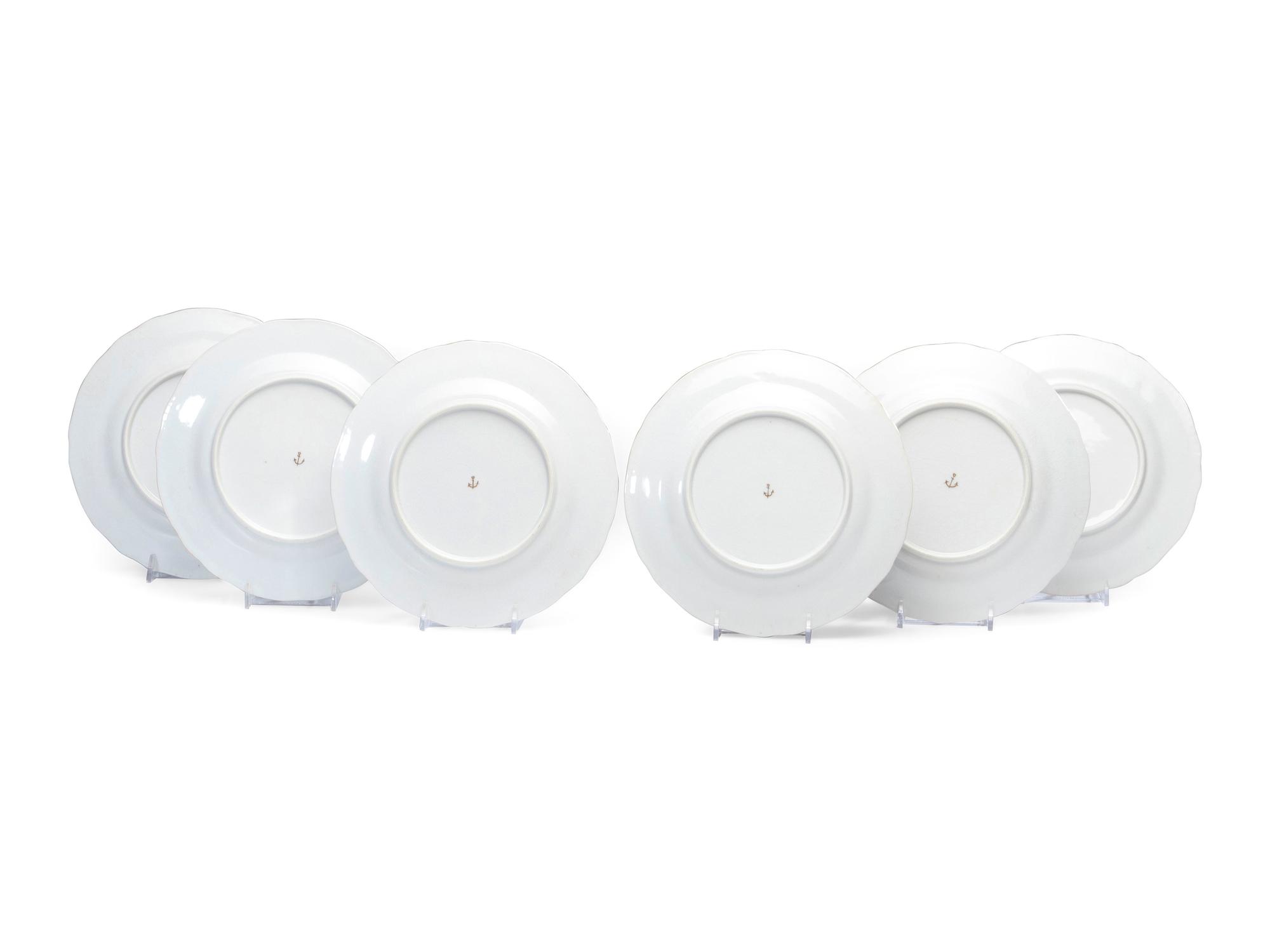 Twelve Chelsea Style Porcelain Dessert Plates
