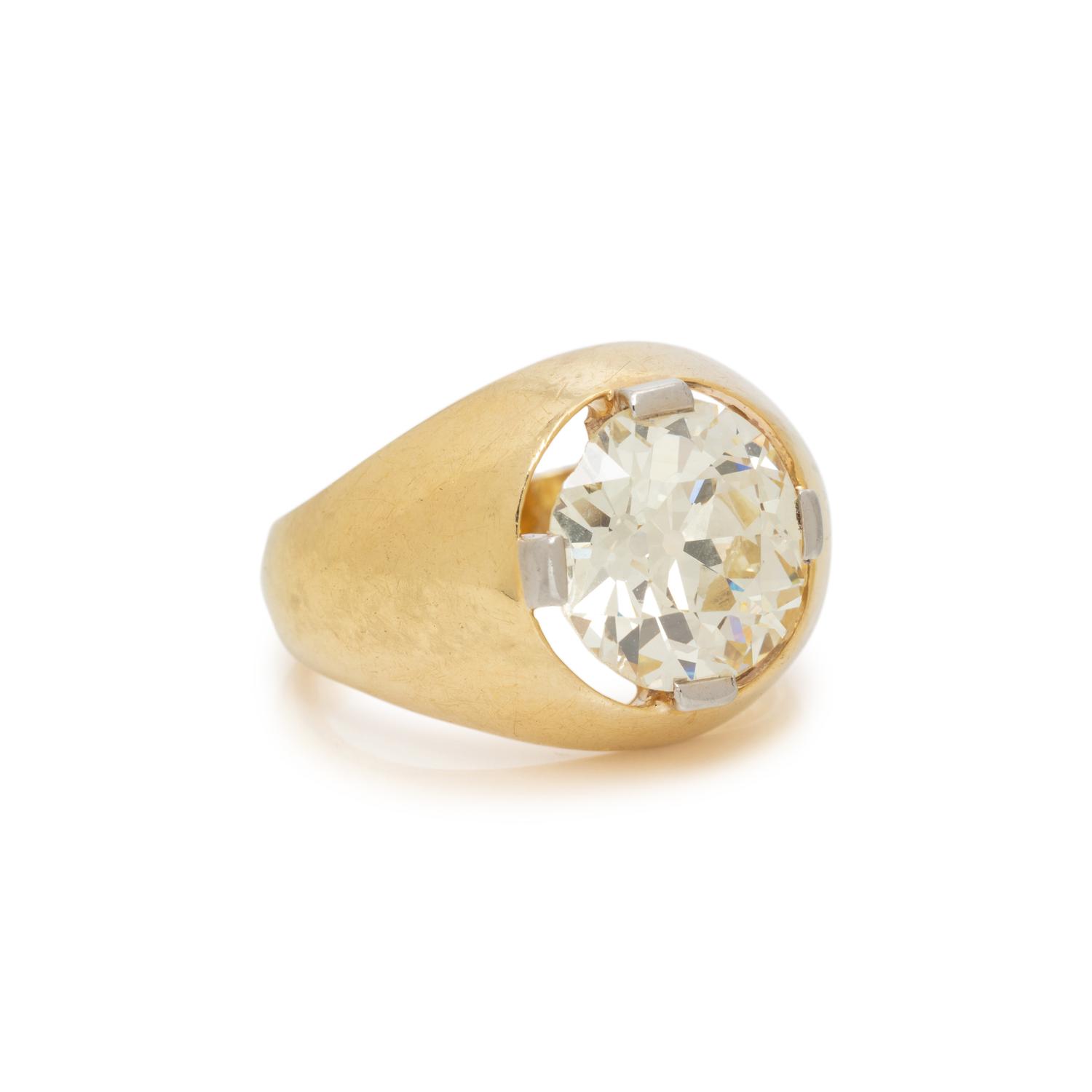 DIAMOND RING