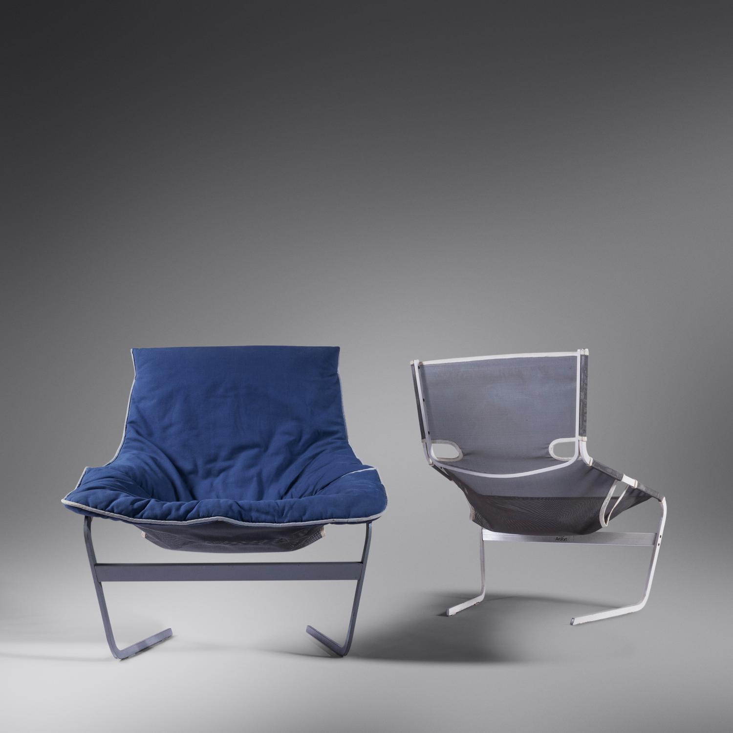 Pair of Lounge Chairs, model F-444 Artifort, Netherlands