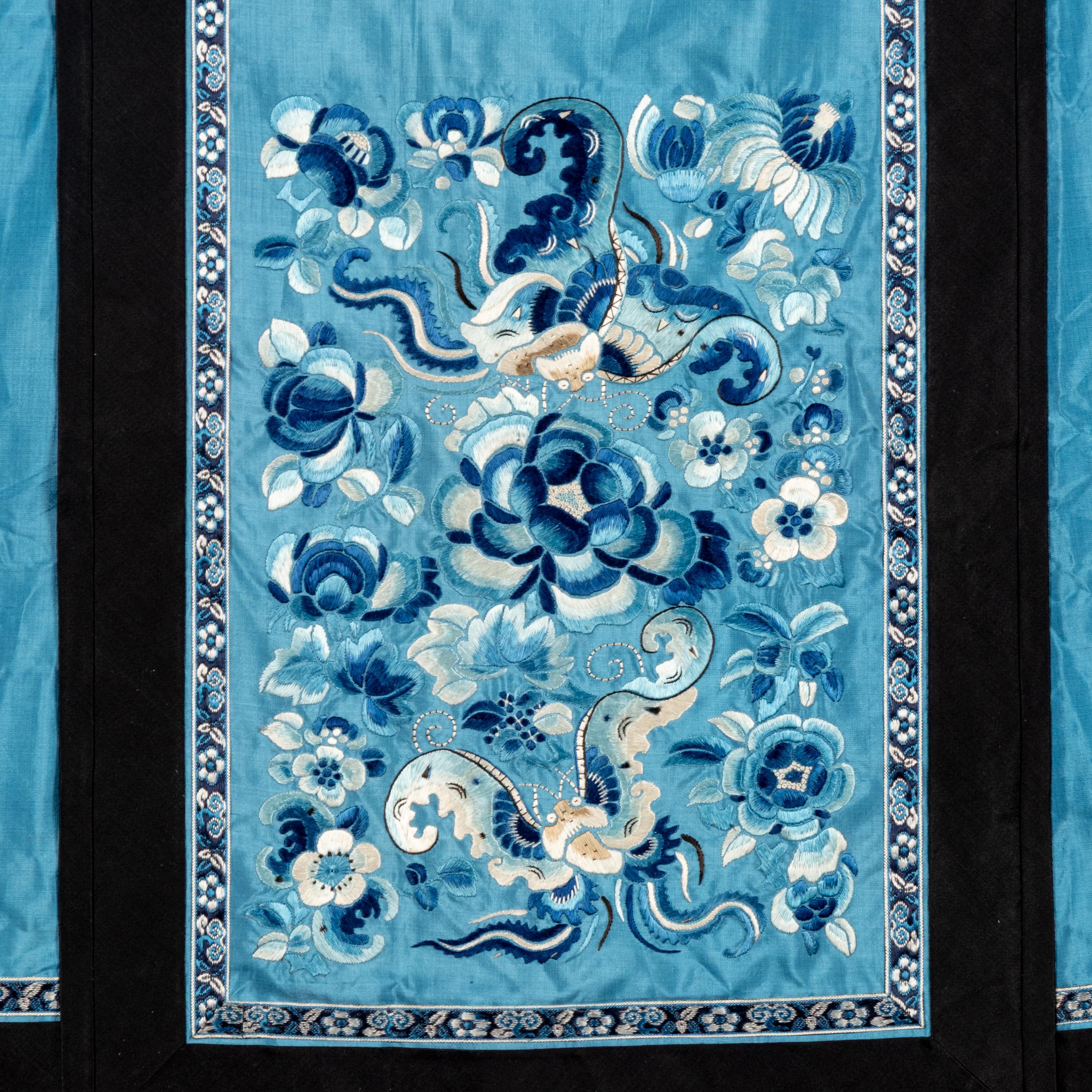 Two Chinese Embroidered Silk Skirts, 19th Century 清晚期 馬面裙兩件