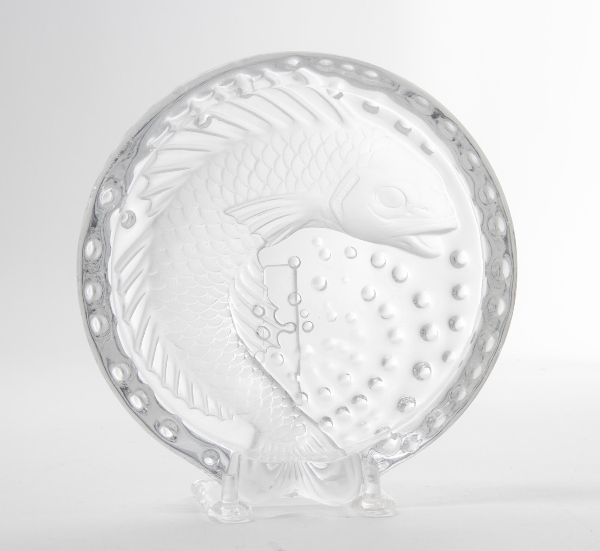 A Lalique Frosted and Molded Glass Ash Receiver Diameter 6 1/2 inches.