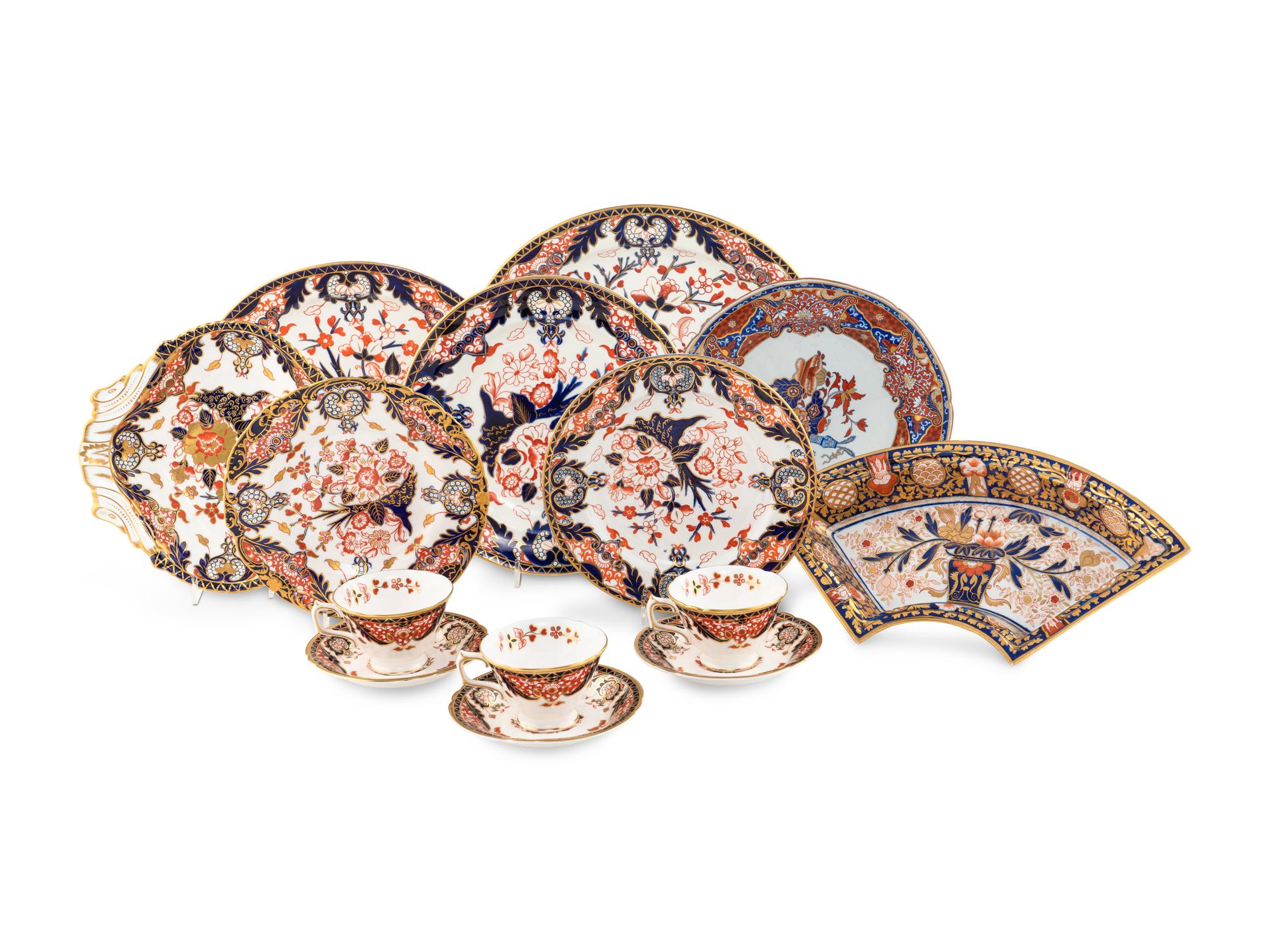 A Royal Crown Derby Porcelain Dinner Service