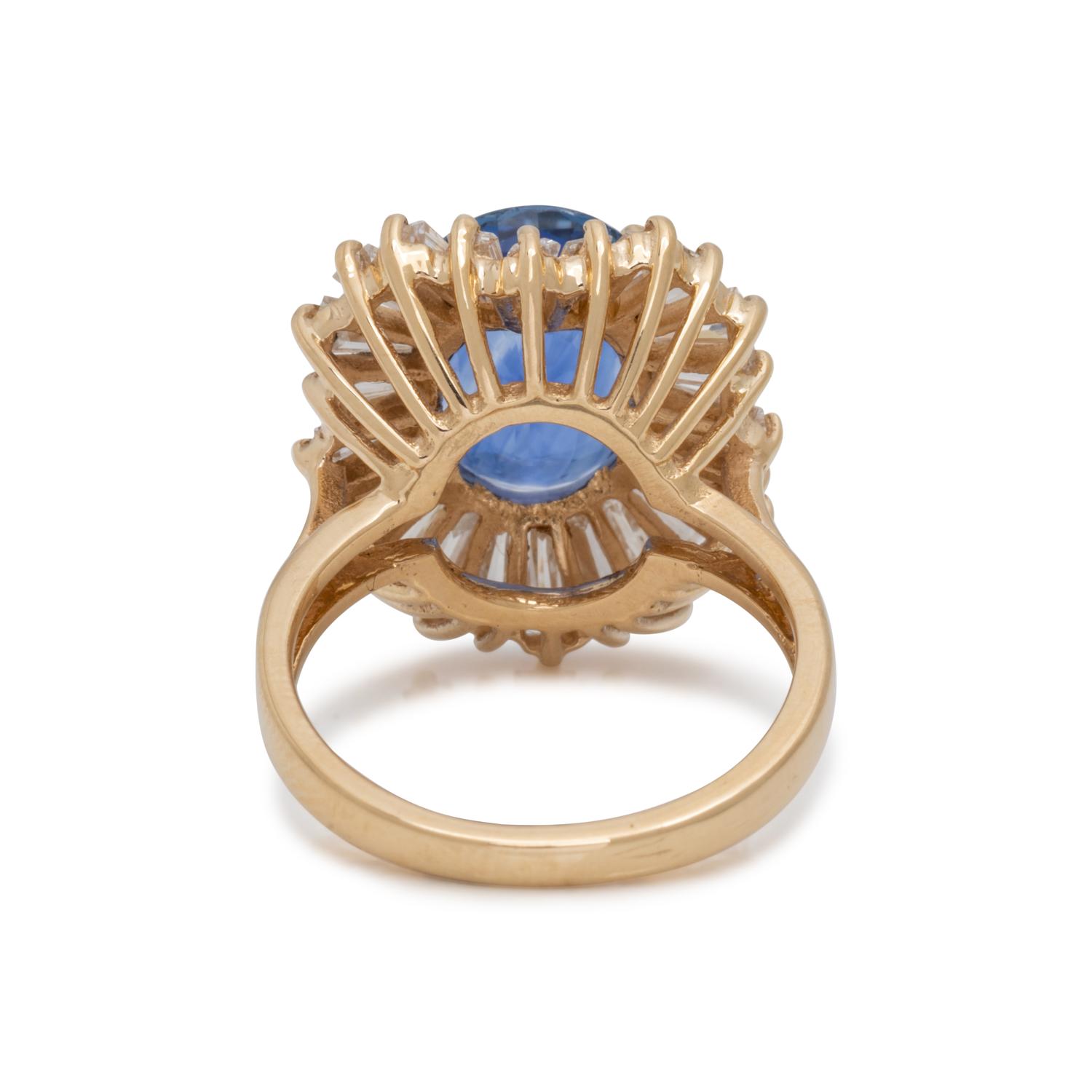 SAPPHIRE AND DIAMOND RING