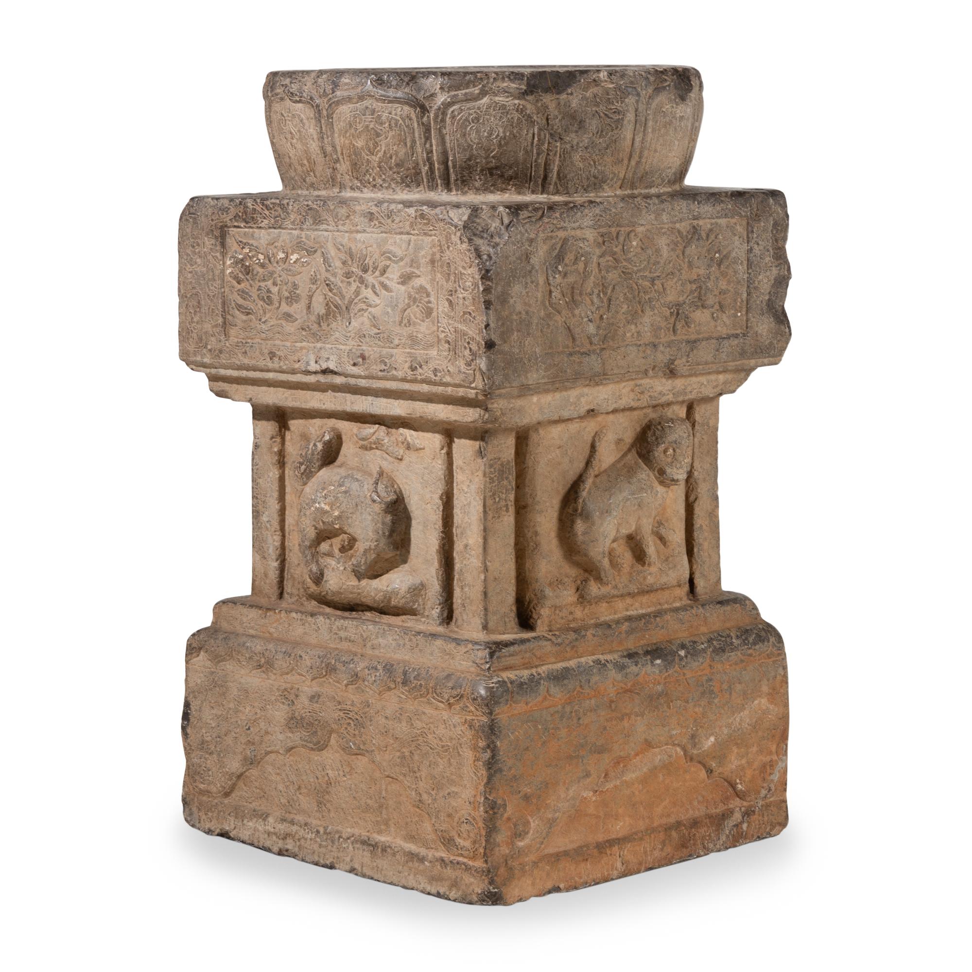 A Chinese Stone Pedestal, 16th-17th Century — 晚明 石雕仰蓮須彌座
