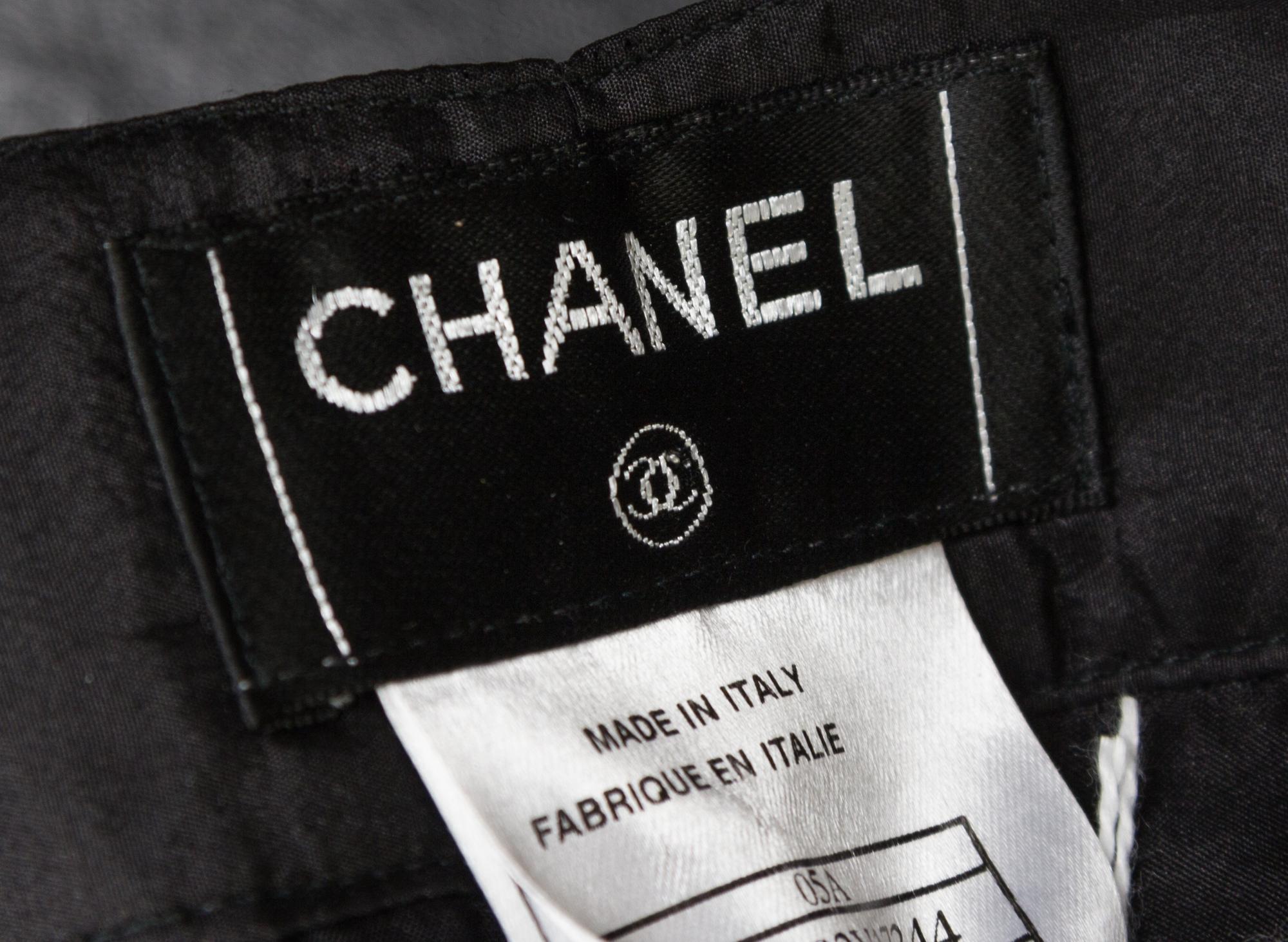 A Chanel White Lambskin Jacket Ensemble, Size 34.