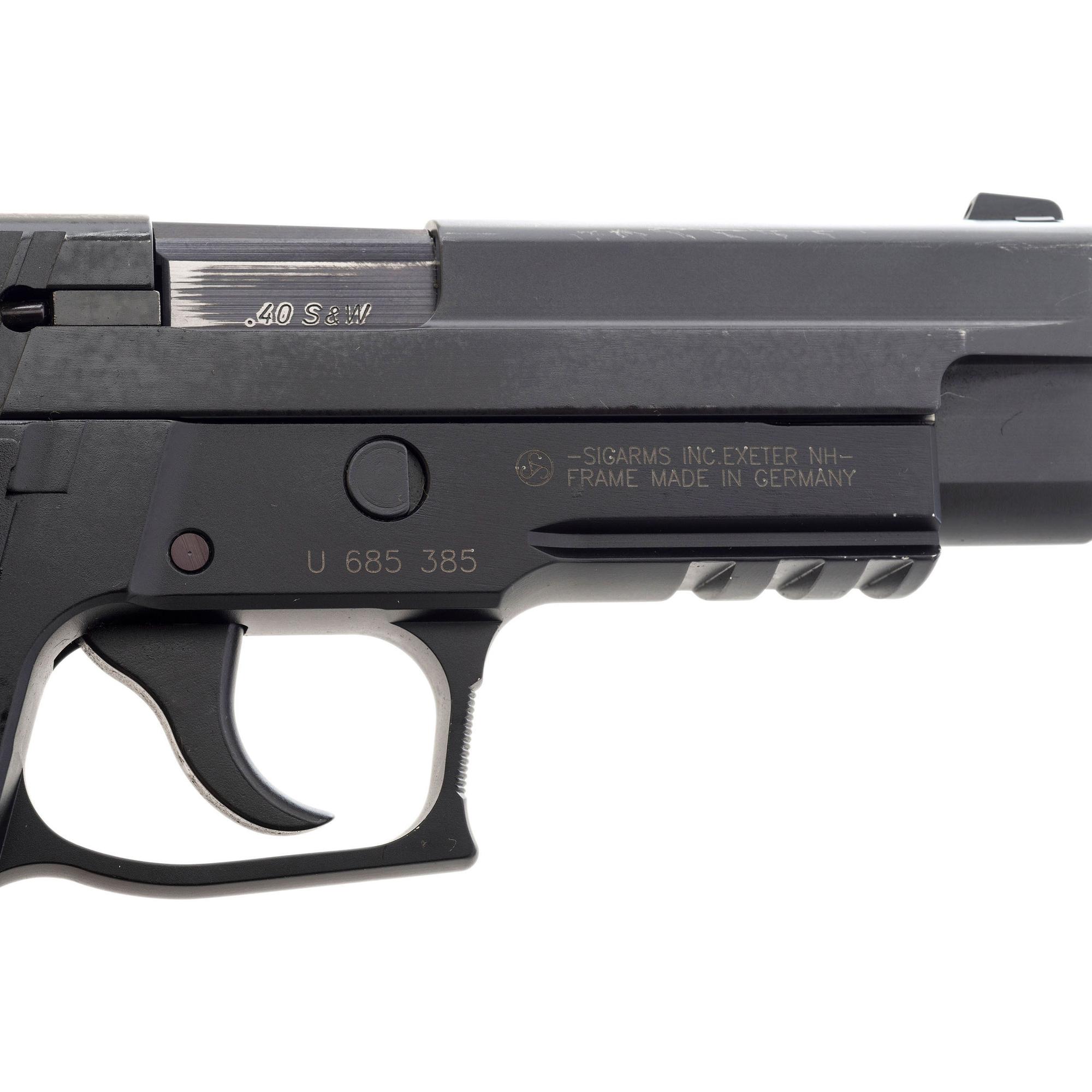 *Sig P226 .40 in Box with Accessories