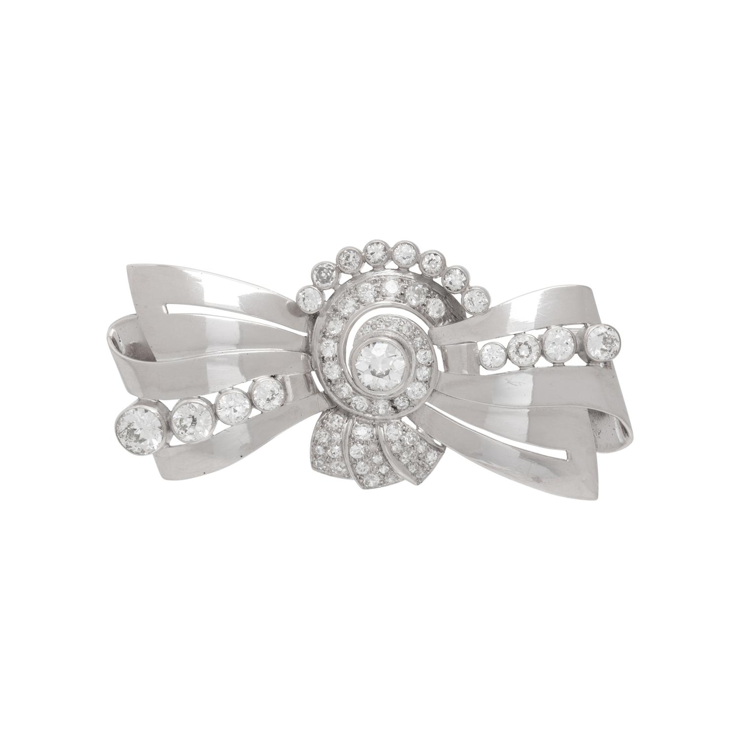 RETRO, PLATINUM AND DIAMOND BROOCH