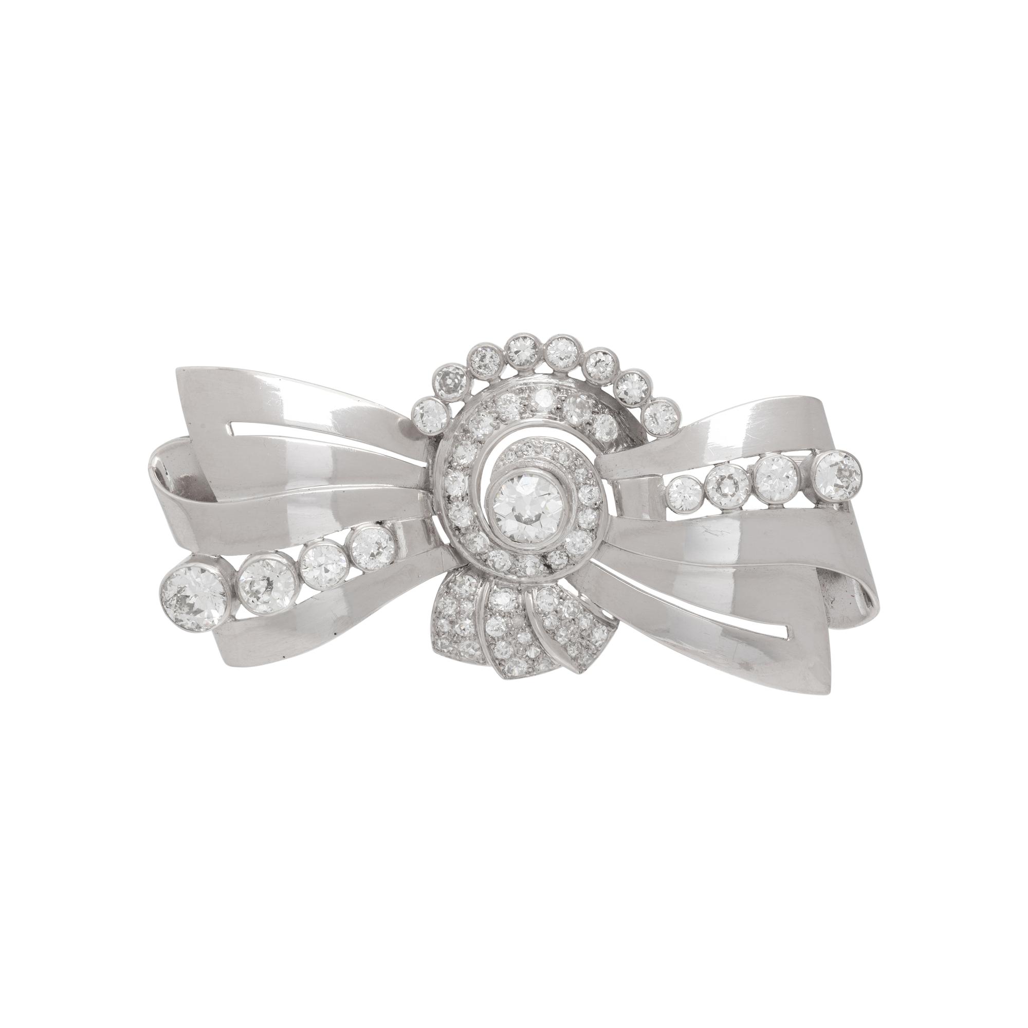 RETRO, PLATINUM AND DIAMOND BROOCH