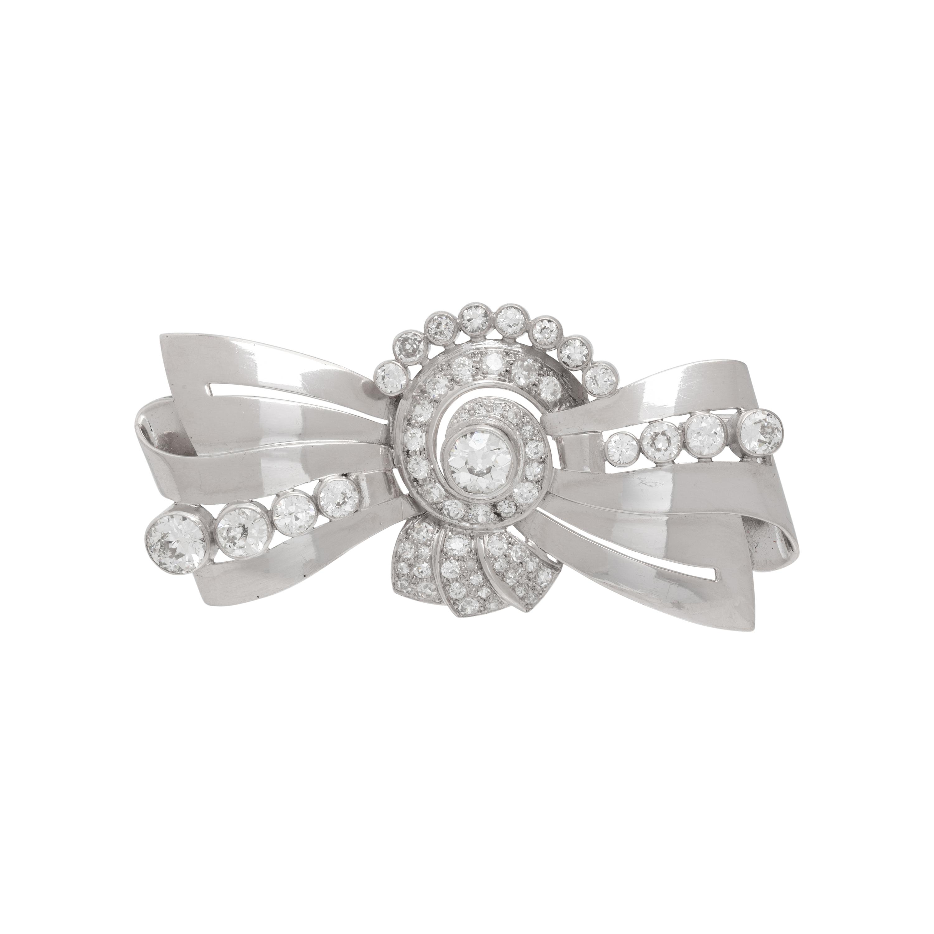 RETRO, PLATINUM AND DIAMOND BROOCH