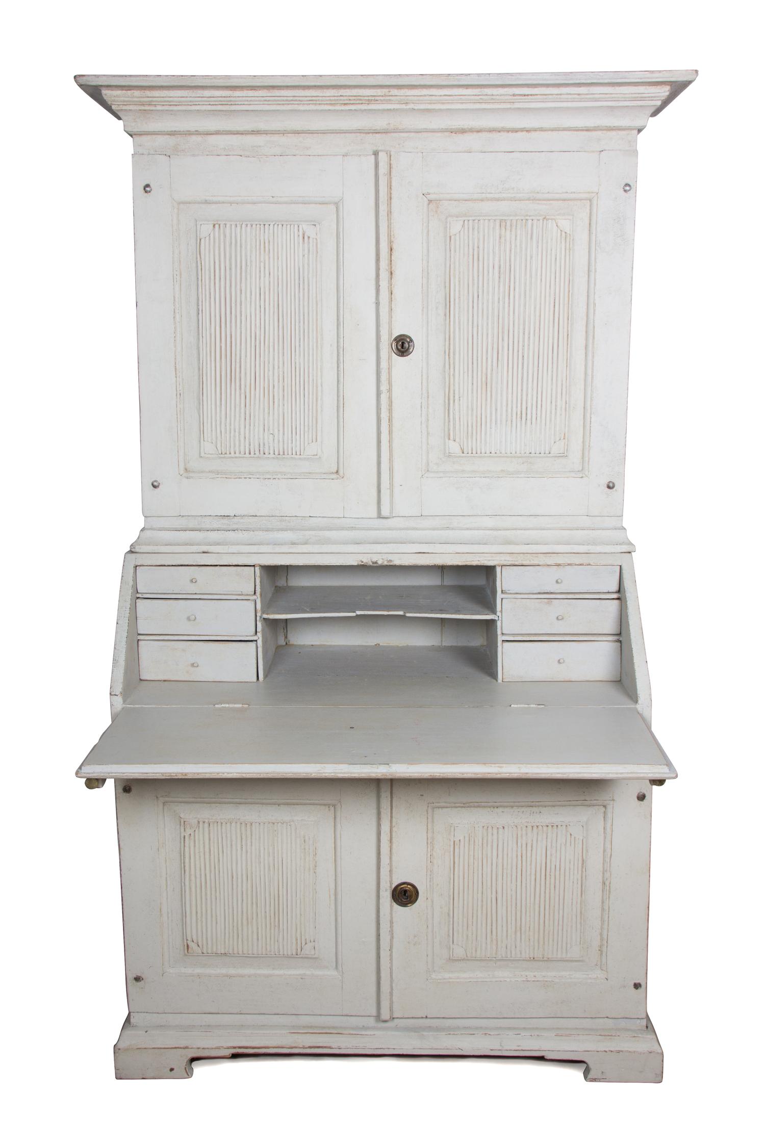 A Swedish White-Painted Secretary Bookcase Height 74 1/2 x width 44 1/4 x depth 21 1/4 inches. — LATE 19TH/EARLY 20TH CENTURY