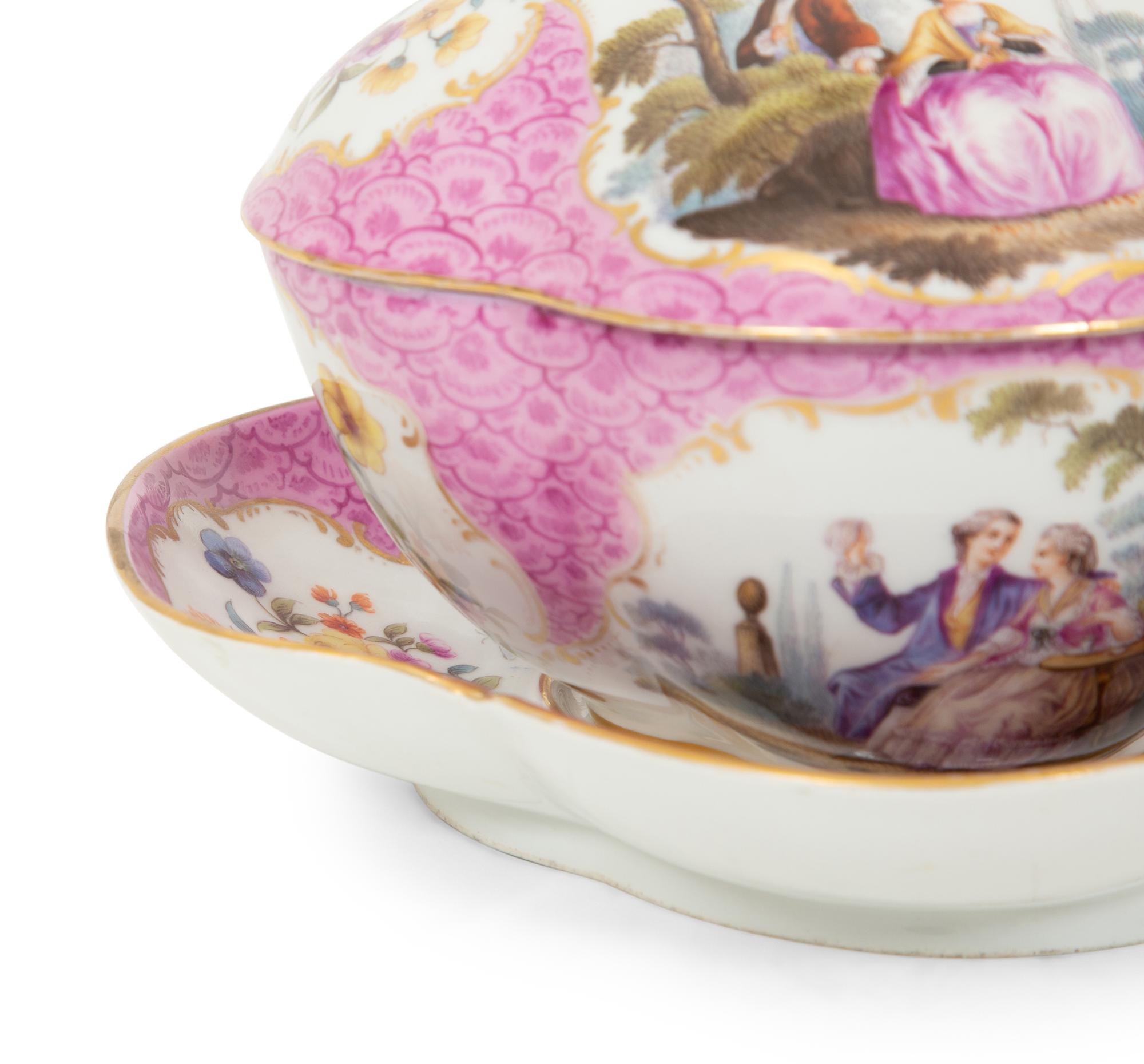A Meissen Porcelain Sauce Tureen with Undertray