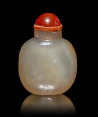 A Chinese Carved Agate Snuff Bottle