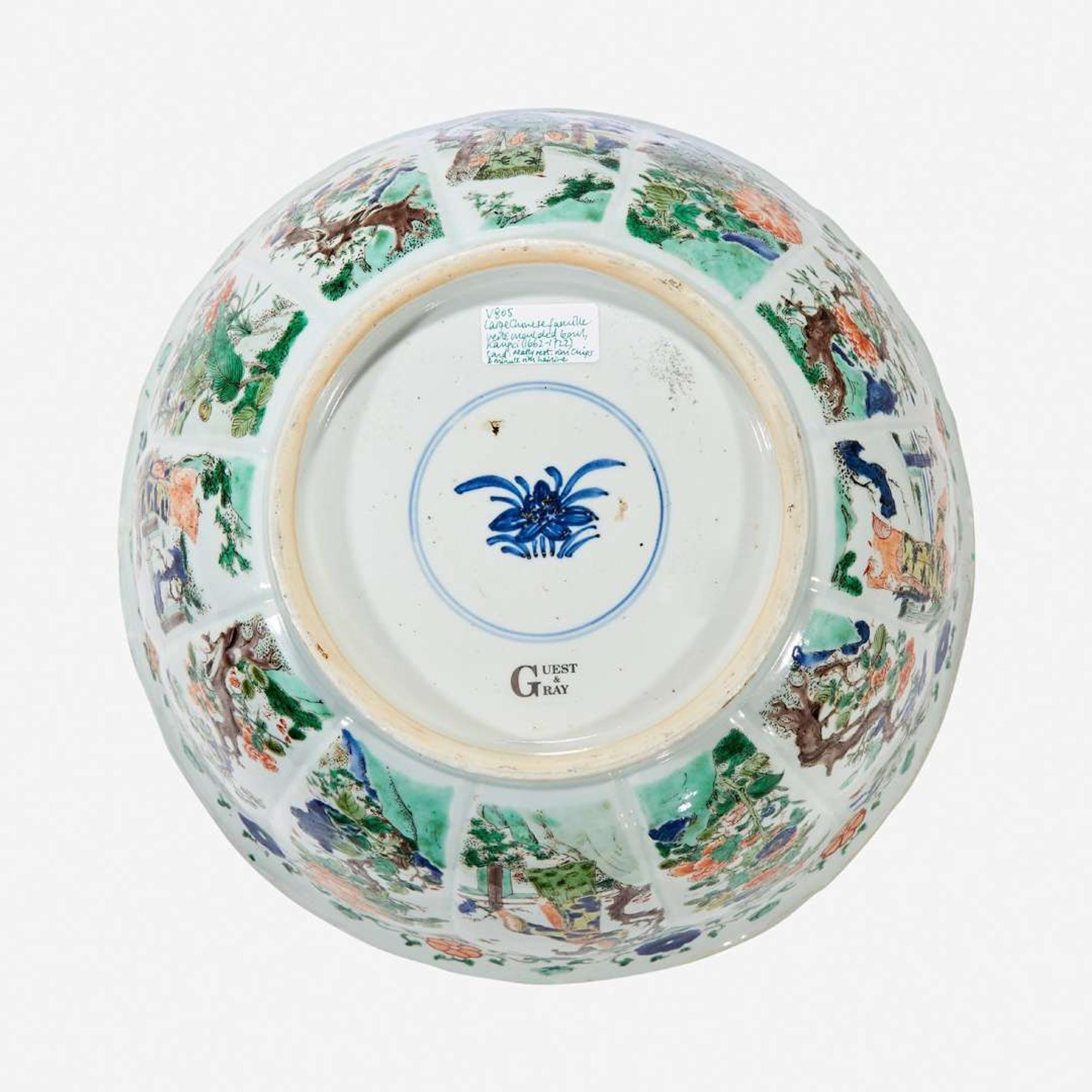 A Chinese famille verte-decorated lobed porcelain large bowl Kangxi period