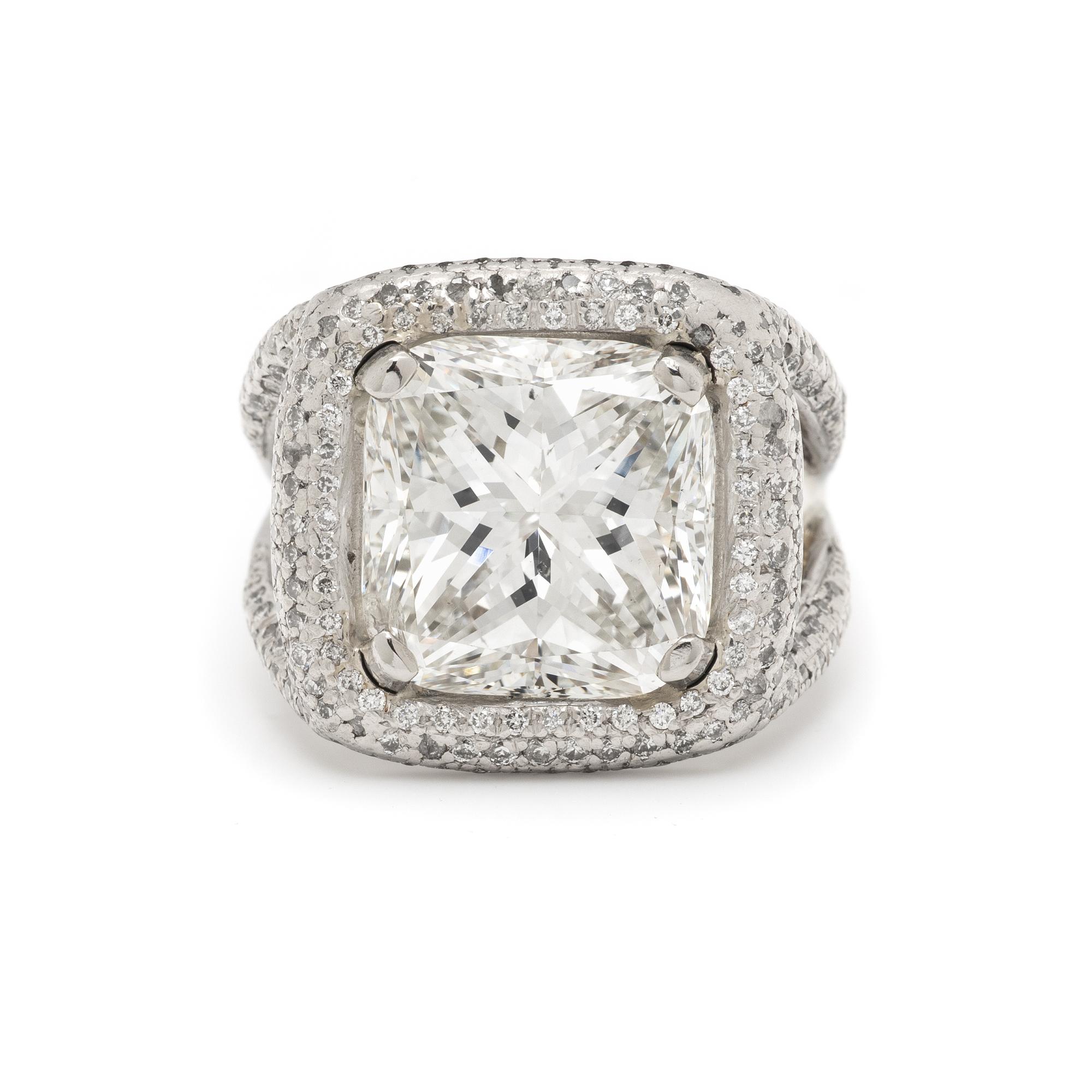 DIAMOND RING