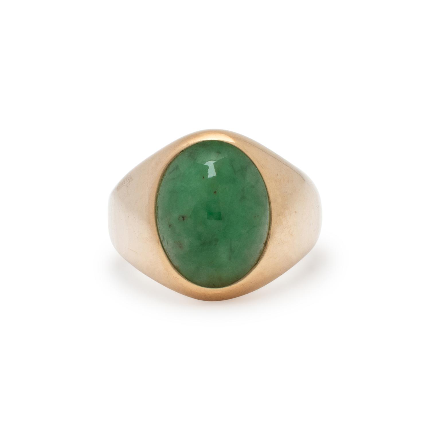 CARTIER, YELLOW GOLD AND JADE RING