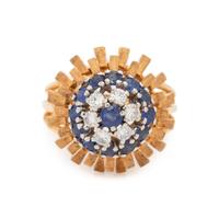 YELLOW GOLD, SAPPHIRE AND DIAMOND RING