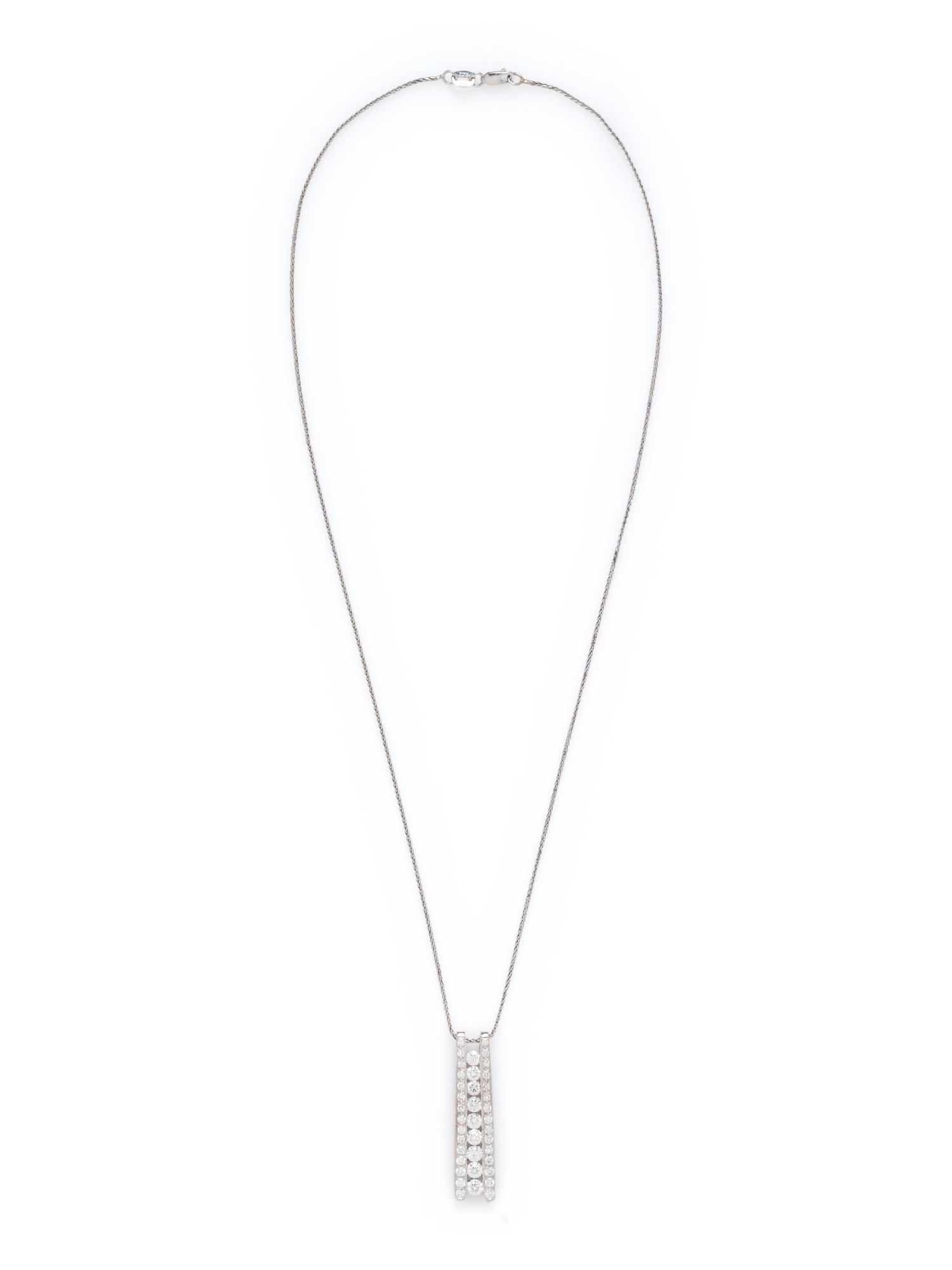 WHITE GOLD AND DIAMOND PENDANT/NECKLACE