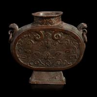 A Chinese patinated bronze archaistic vessel, "Bianhu" 17th/18th century or earlier
