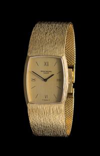 An 18 Karat Yellow Gold Ref. 125357 Wristwatch, Patek Philippe,