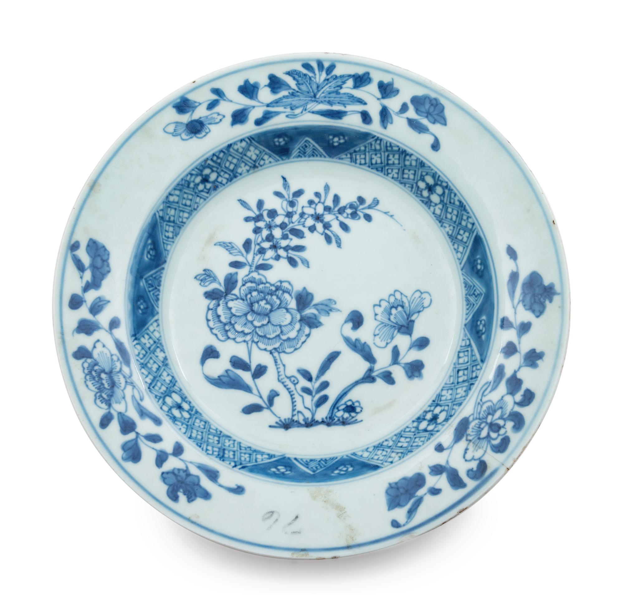 A Group of Six Chinese Export Blue and White Porcelain Plates