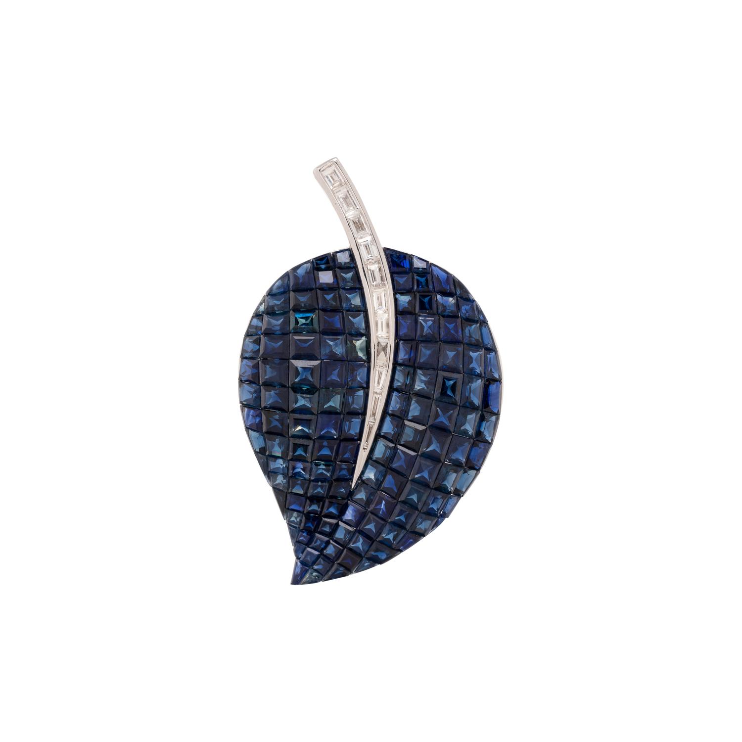SAPPHIRE AND DIAMOND PENDANT/BROOCH