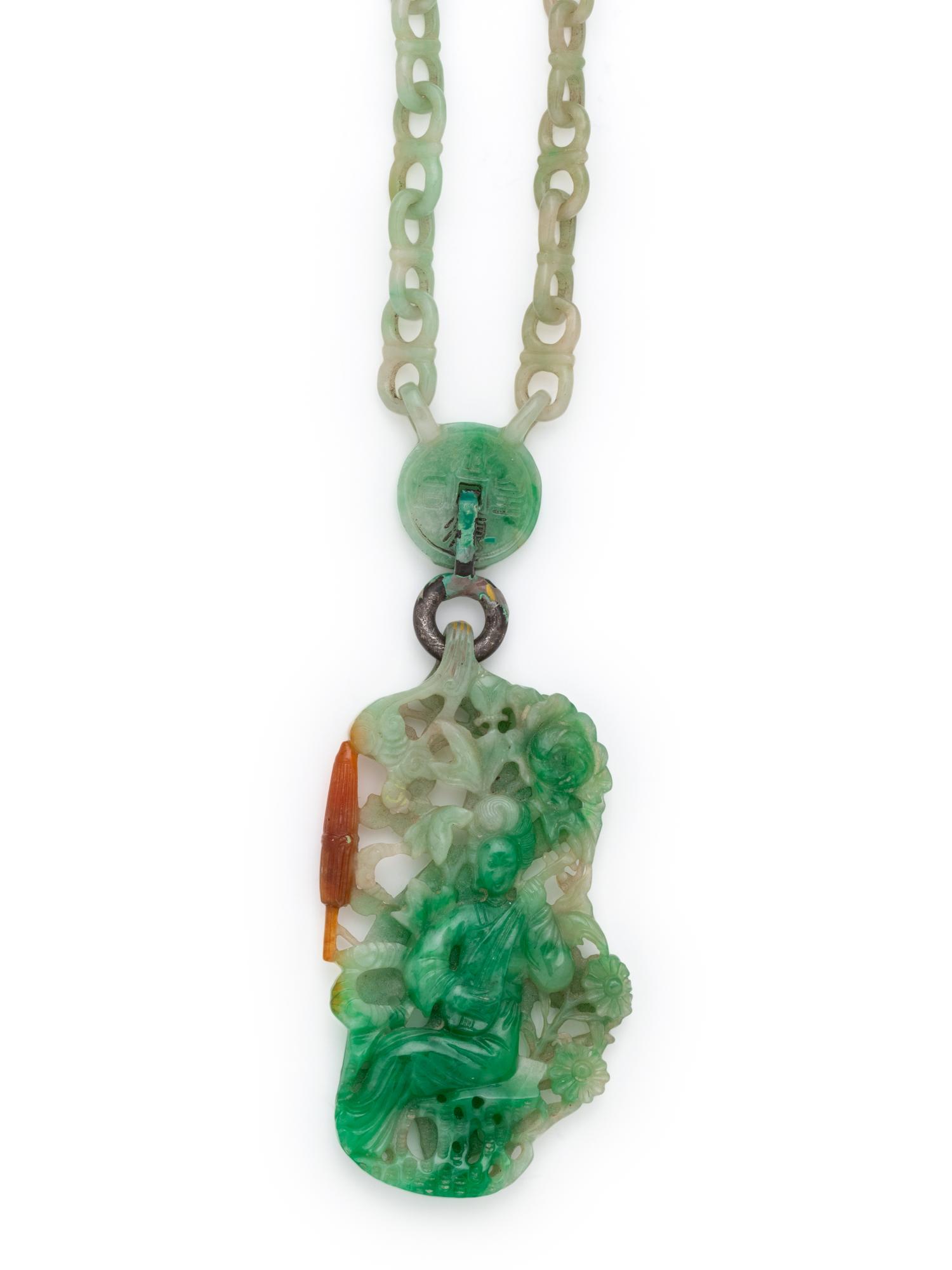 20TH CENTURY, CARVED JADE LINK NECKLACE