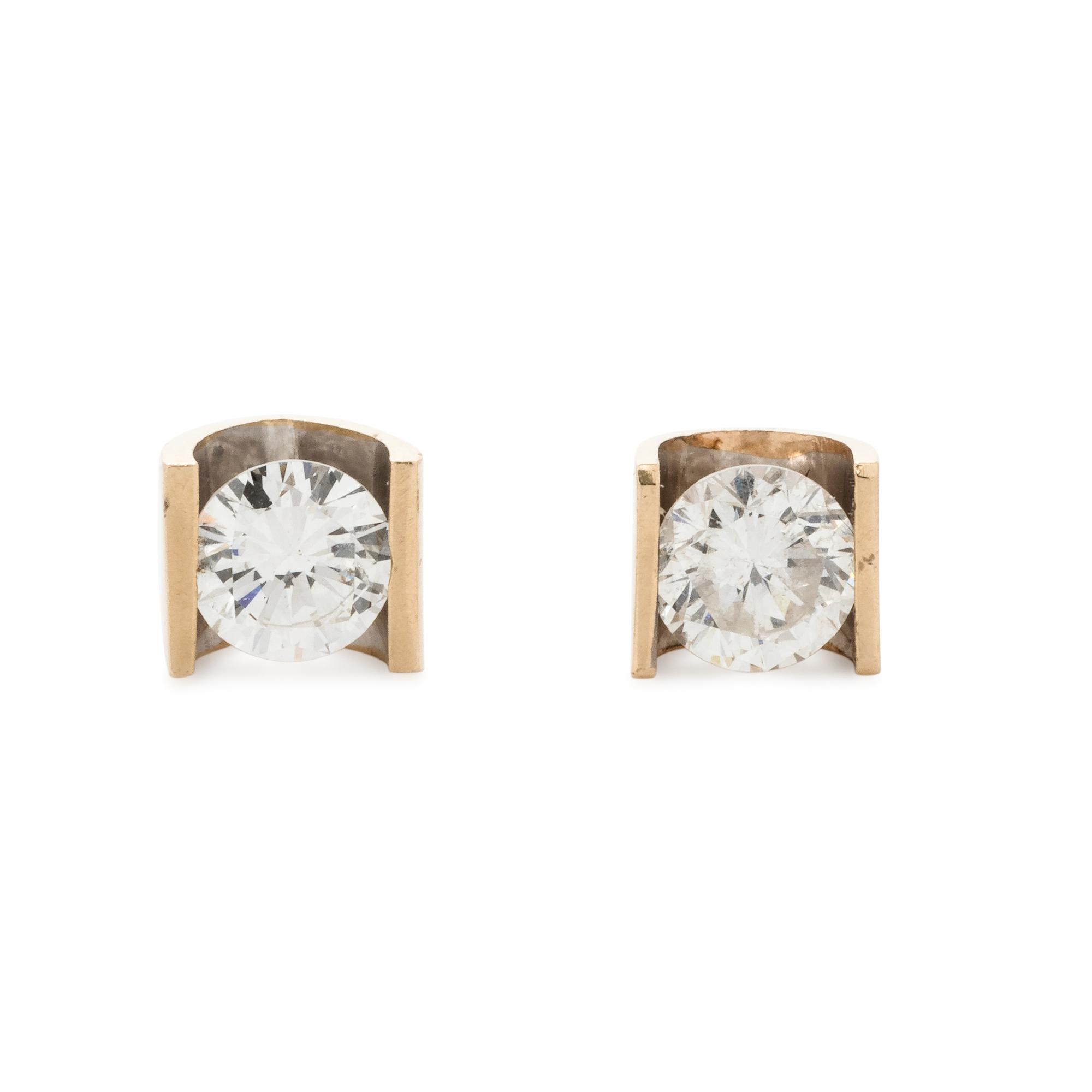 DIAMOND STUD EARRINGS