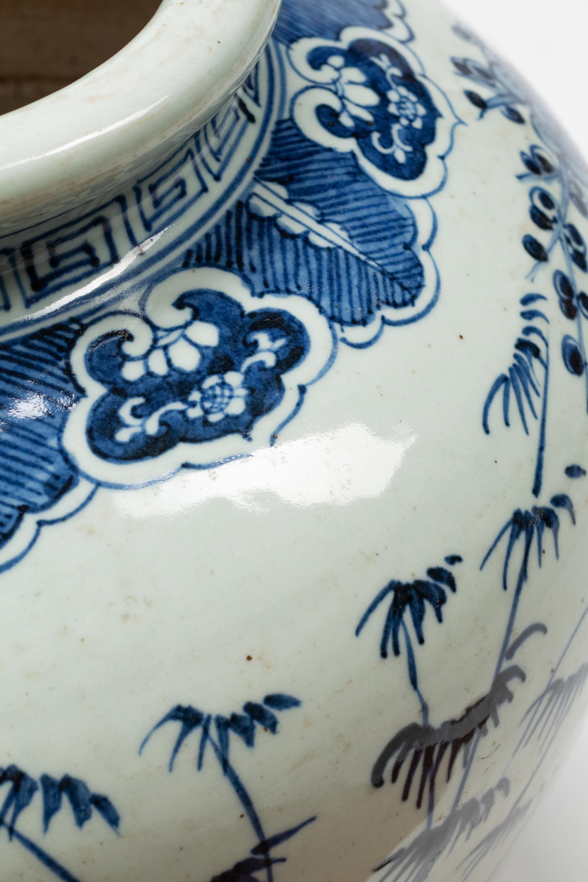 A Chinese Export Hawthorne Pattern Vase