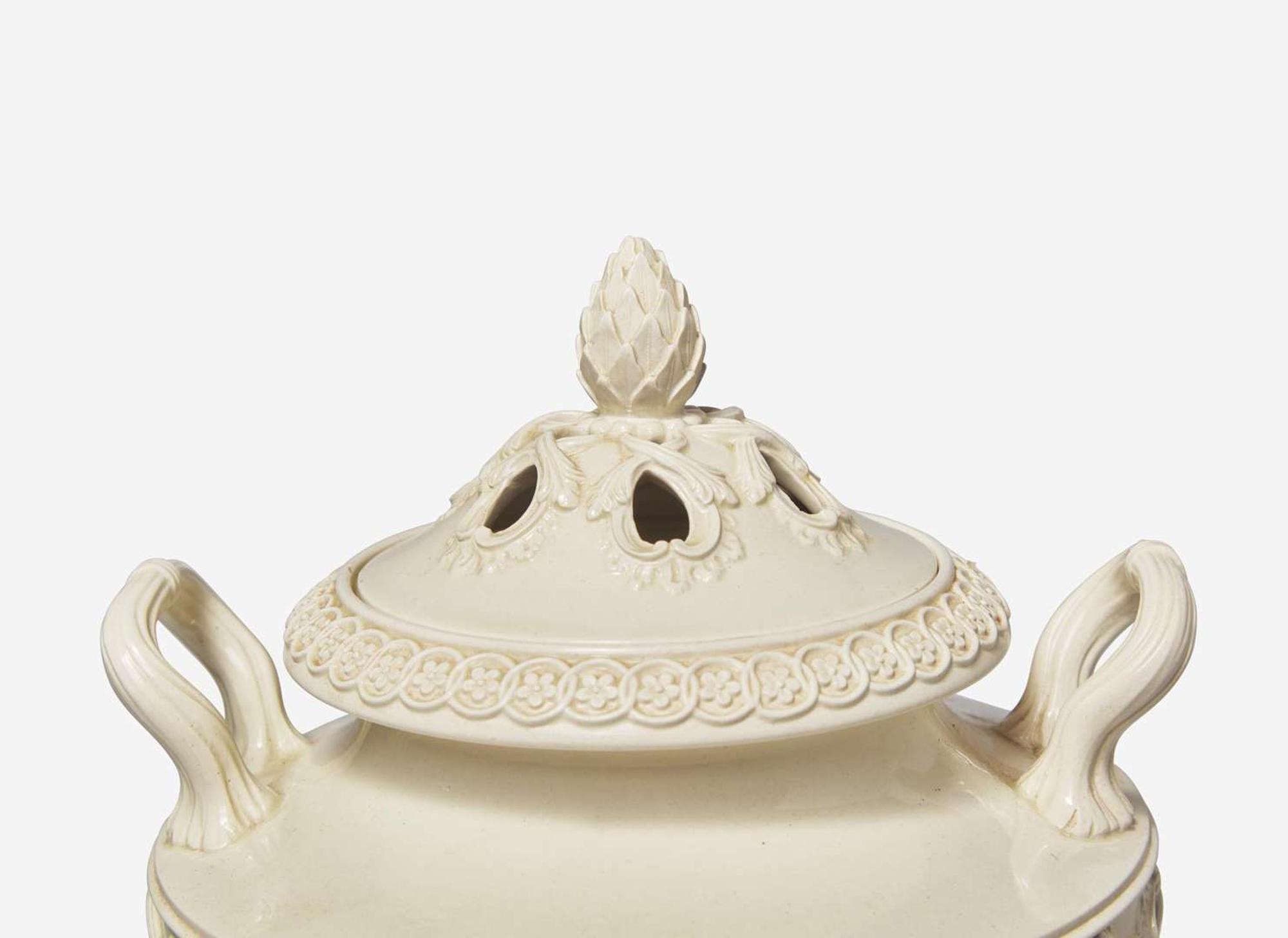 A Large Wedgwood Queensware Reticulated Vase and Cover, UK, 1880s