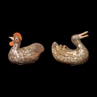 Two Chinese Mother of Pearl Bird-Form Boxes and Covers, Late 19th/Early 20th Century 晚清/民國 乾隆御製款嵌螺鈿雞鴨蓋盒一對