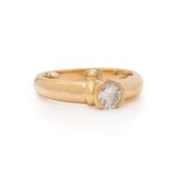 DIAMOND AND YELLOW GOLD RING