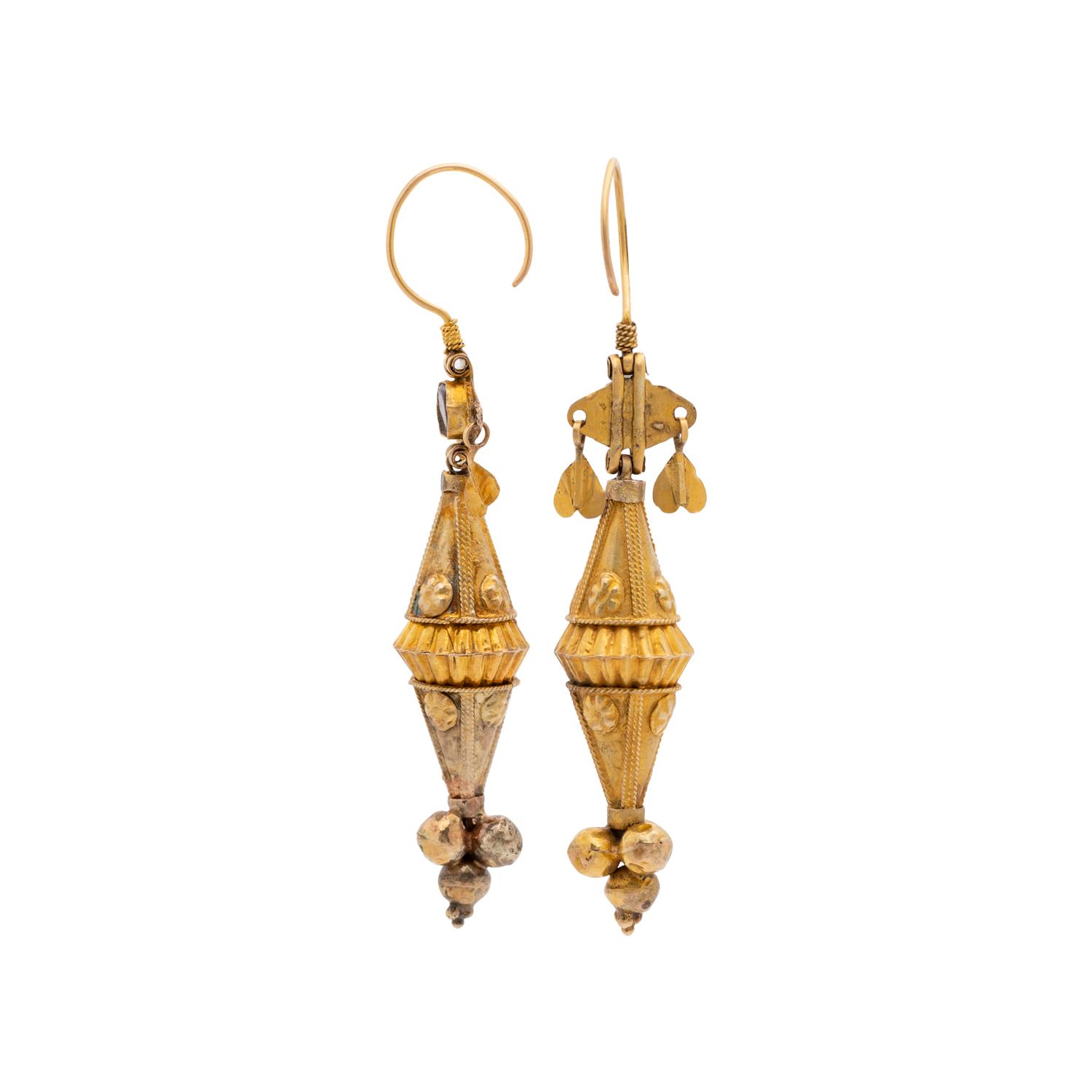 ANTIQUE, YELLOW GOLD PARTHIAN STYLE EARRINGS