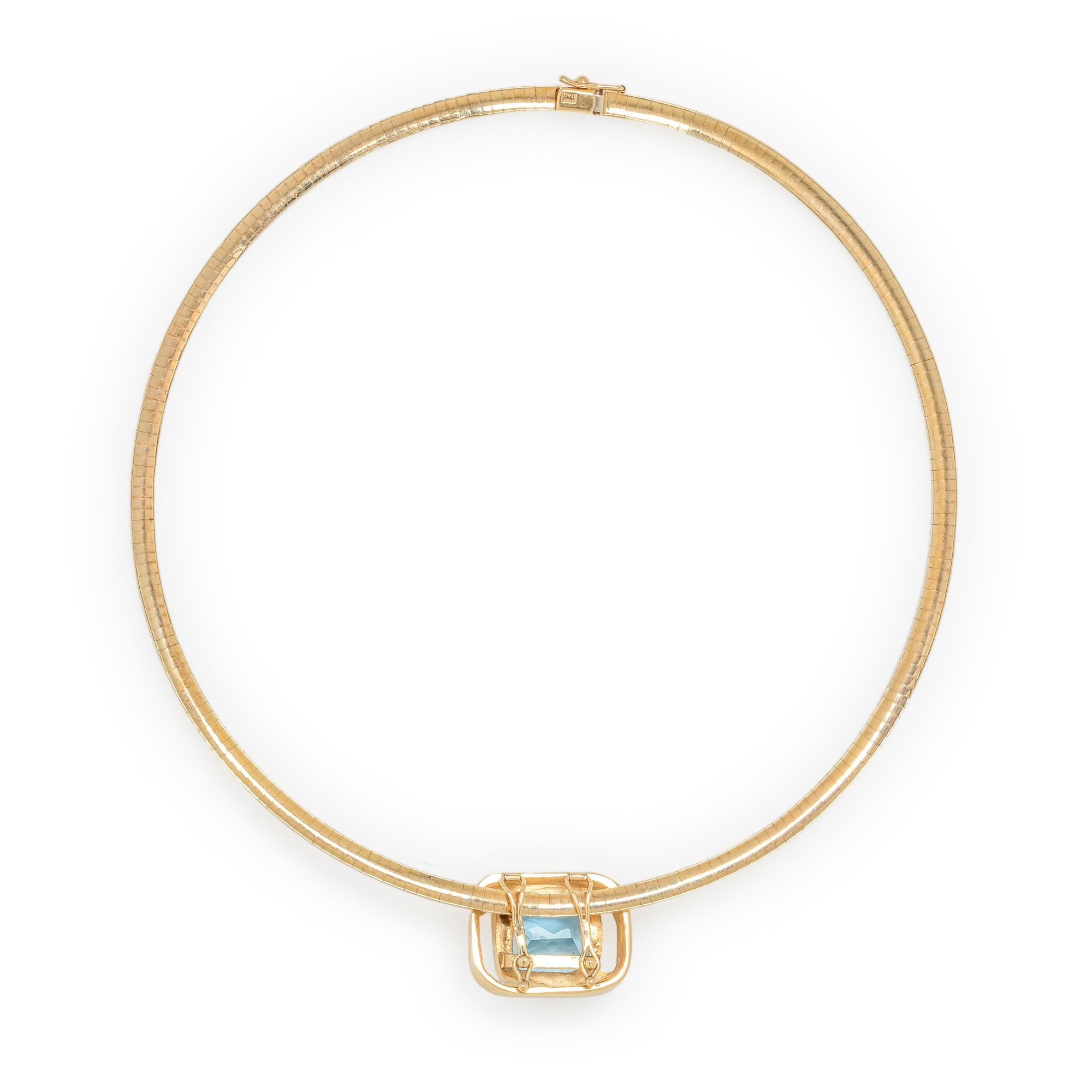 AQUAMARINE AND DIAMOND PENDANT AND YELLOW GOLD OMEGA CHAIN
