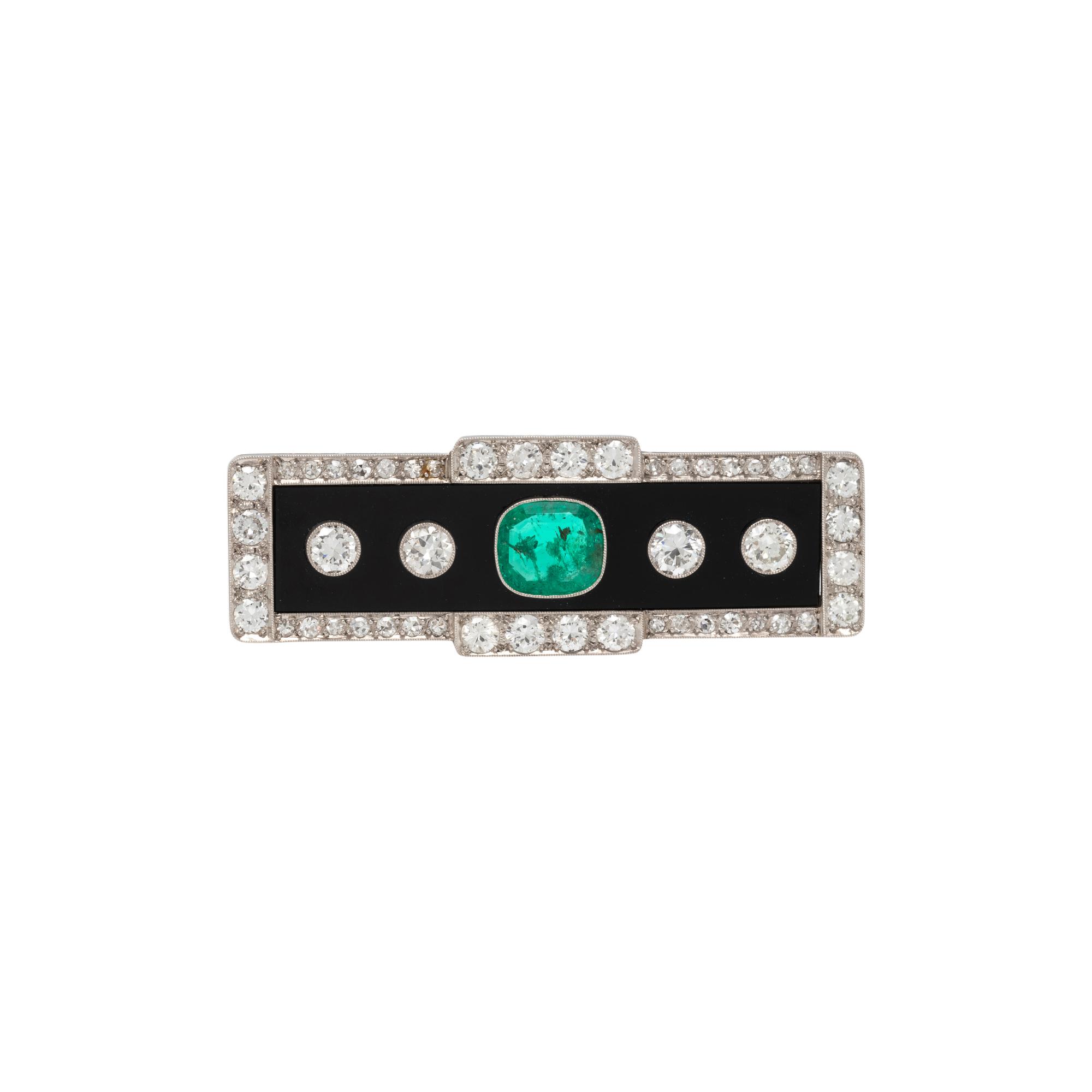 ART DECO, ONYX, EMERALD AND DIAMOND BROOCH