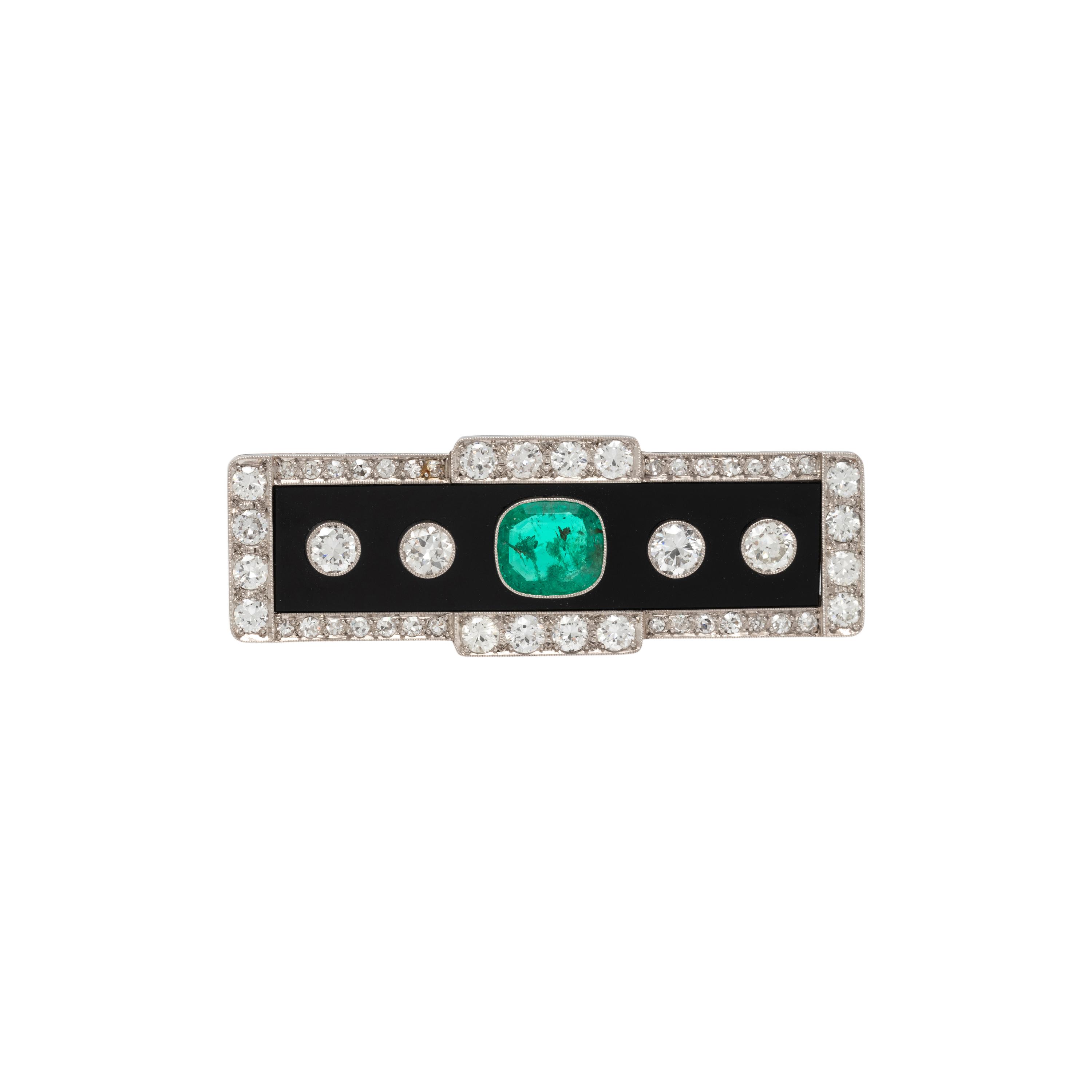 ART DECO, ONYX, EMERALD AND DIAMOND BROOCH