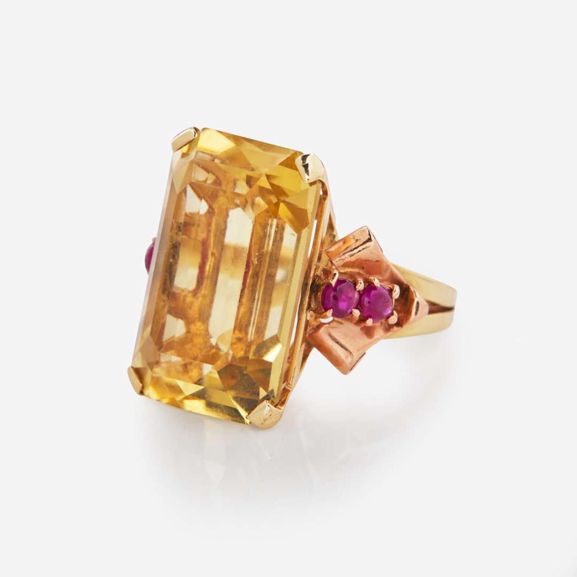 A Retro 14K Gold and Citrine Ring