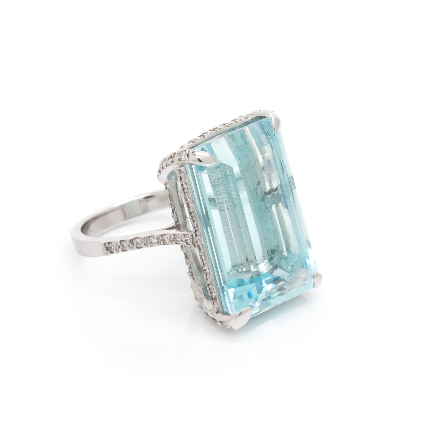 AQUAMARINE AND DIAMOND RING