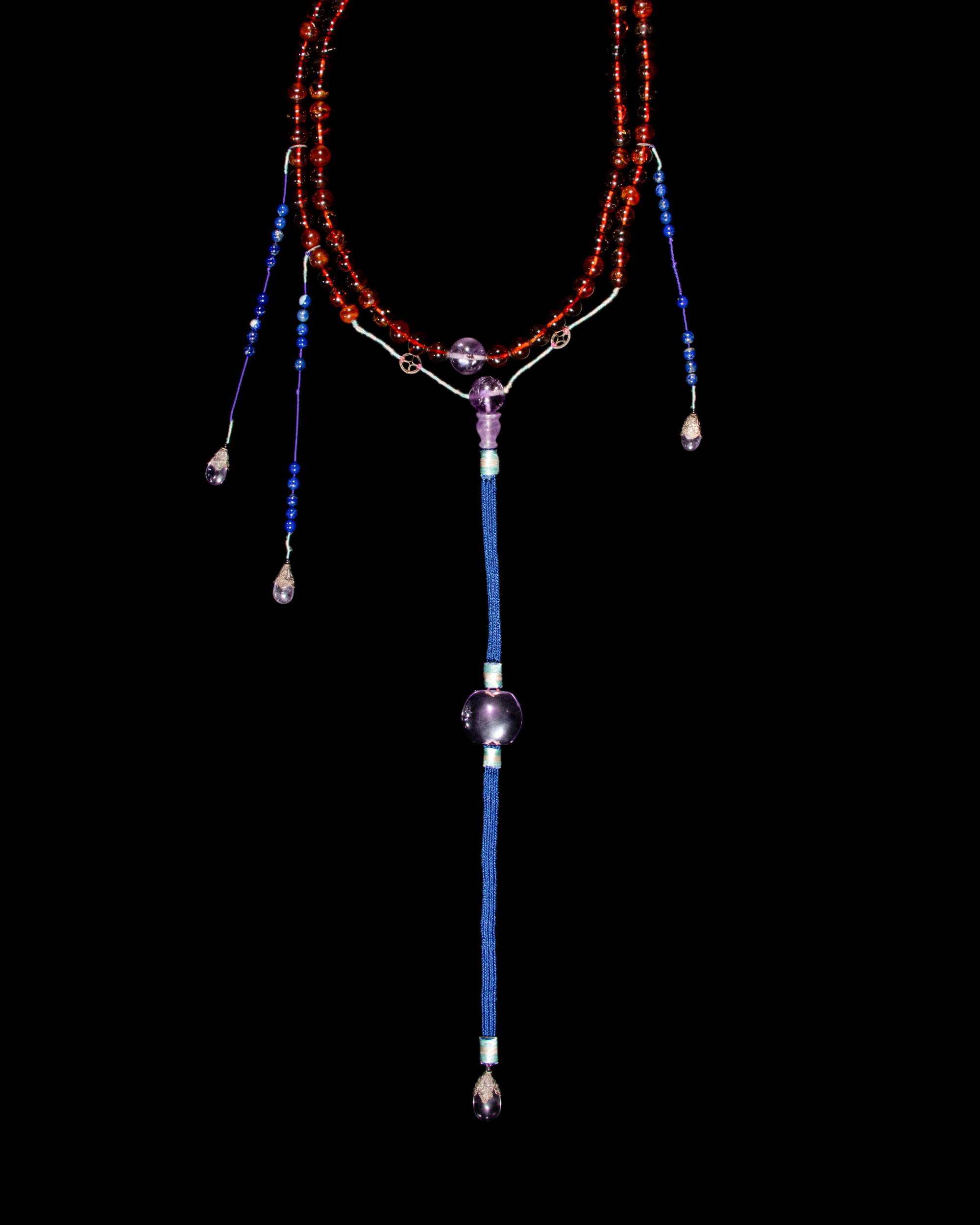 A Chinese Amber, Lapis, and Amethyst Court Necklace, Chaozhu, Late 19th Century 清晚期 琥珀朝珠