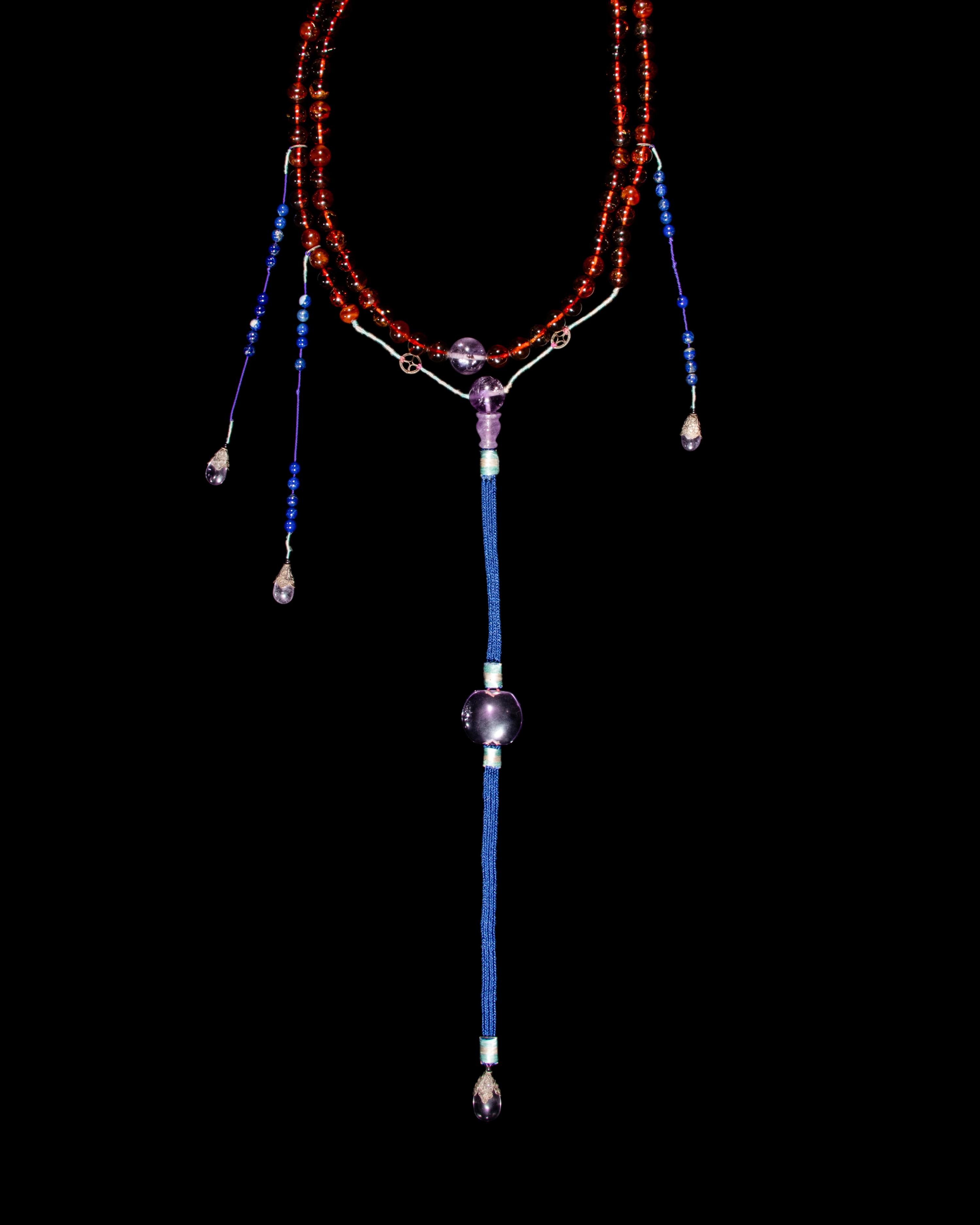 A Chinese Amber, Lapis, and Amethyst Court Necklace, Chaozhu, Late 19th Century 清晚期 琥珀朝珠