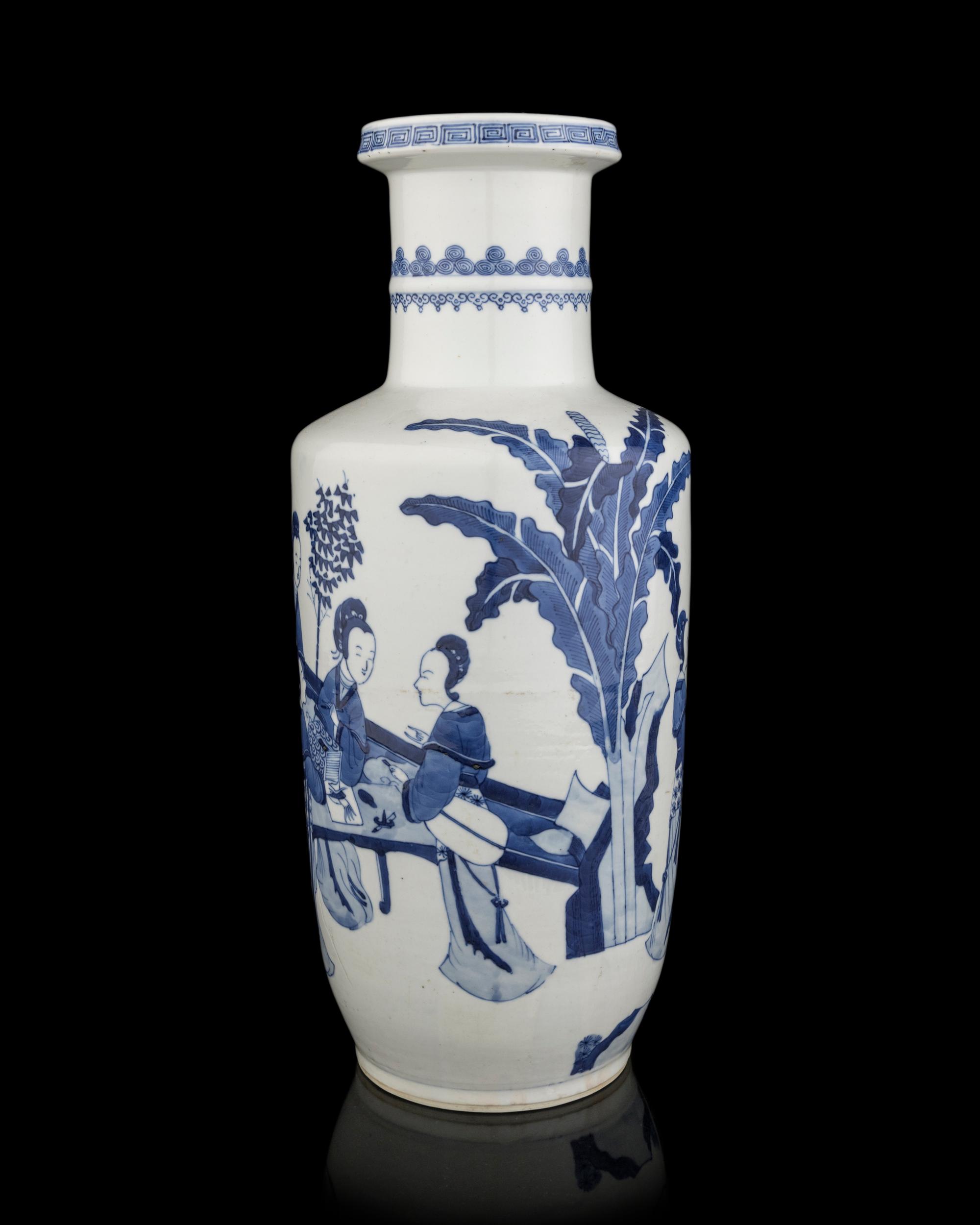 A Chinese Blue and White Porcelain 'Ladies' Rouleau Vase