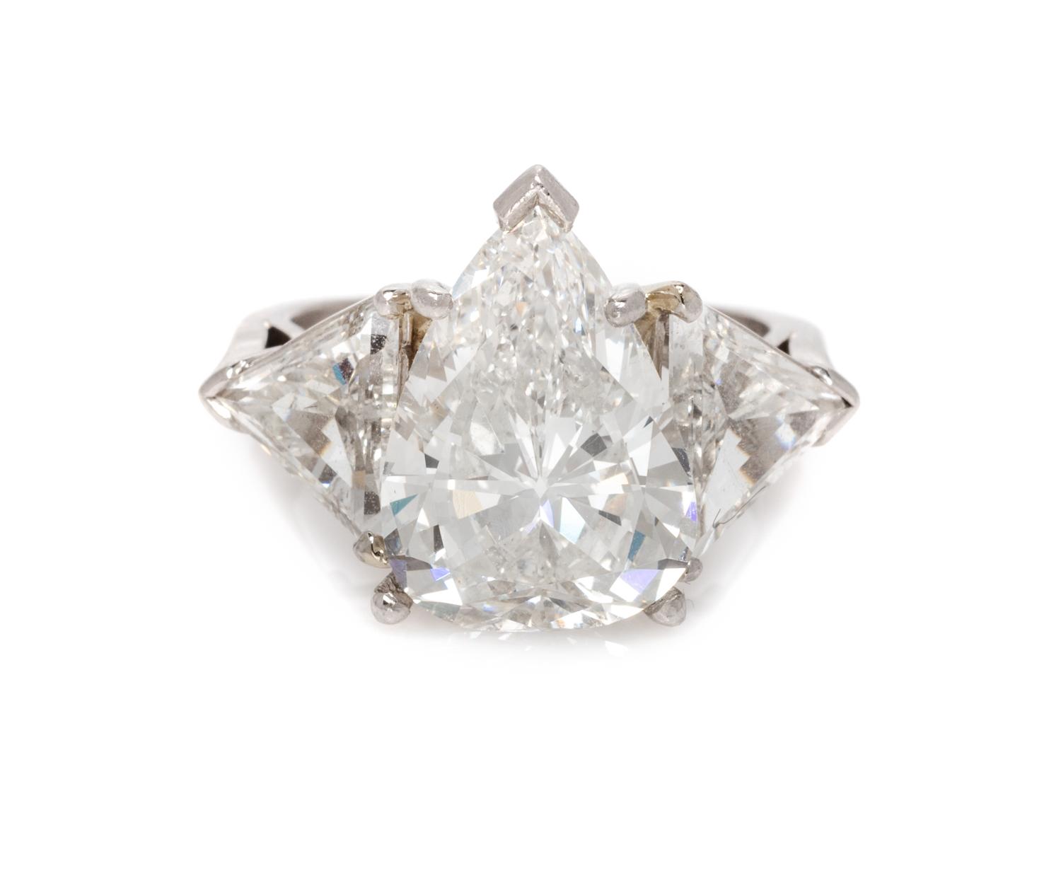A Platinum and Diamond Ring, 5.70 dwts.